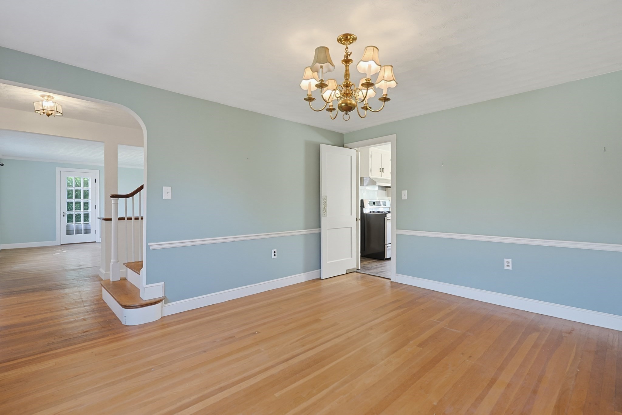70 Oakdale Rd