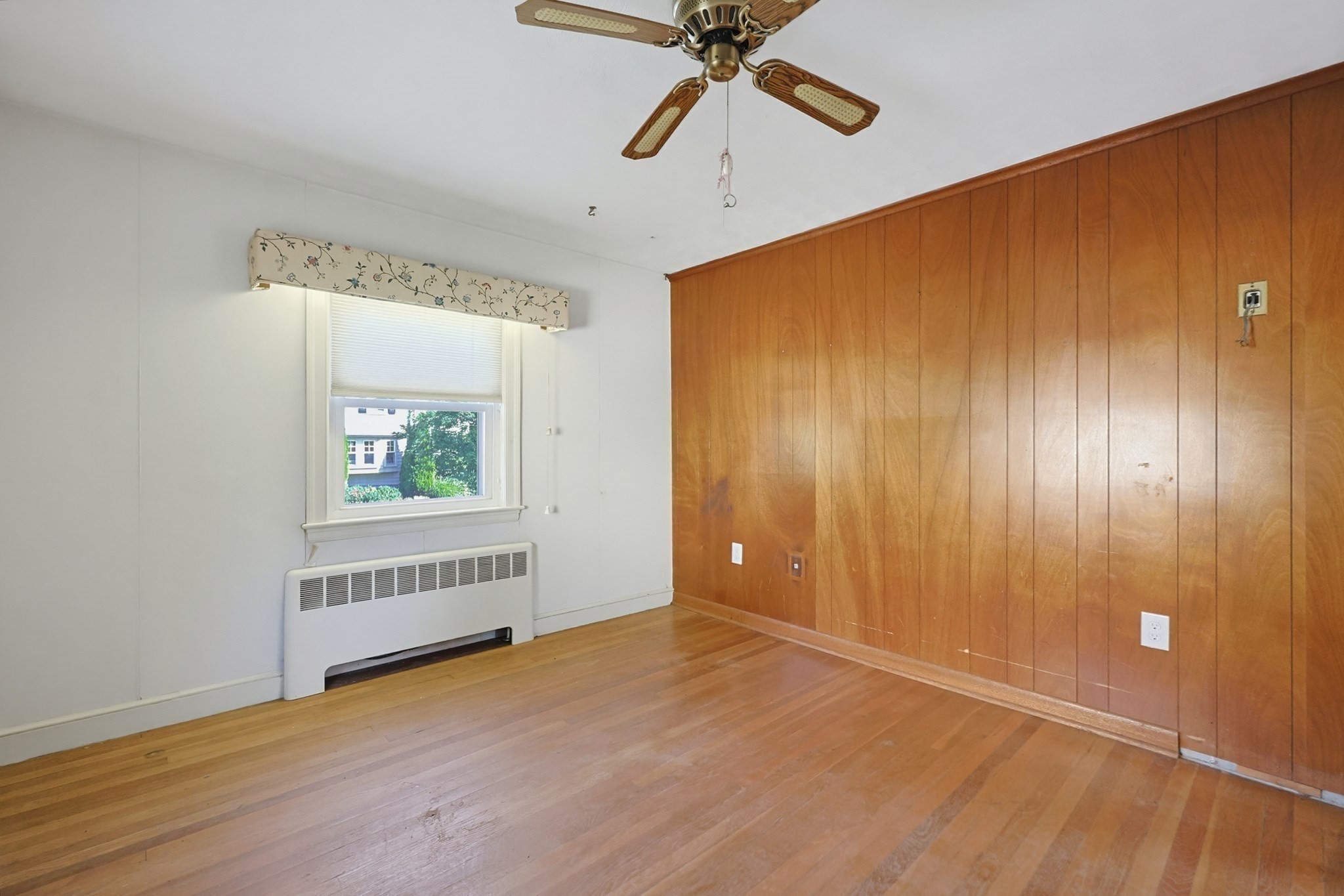 70 Oakdale Rd