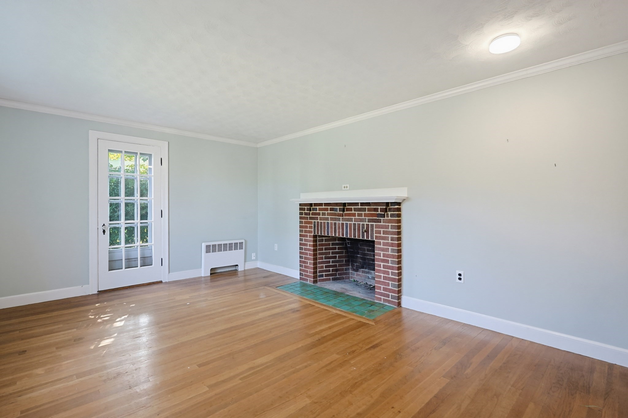 70 Oakdale Rd