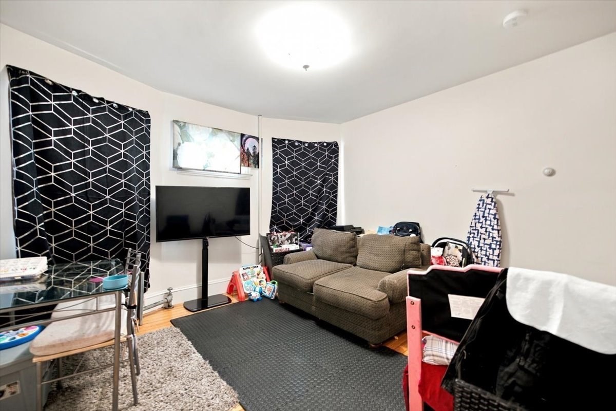 52 Percival St