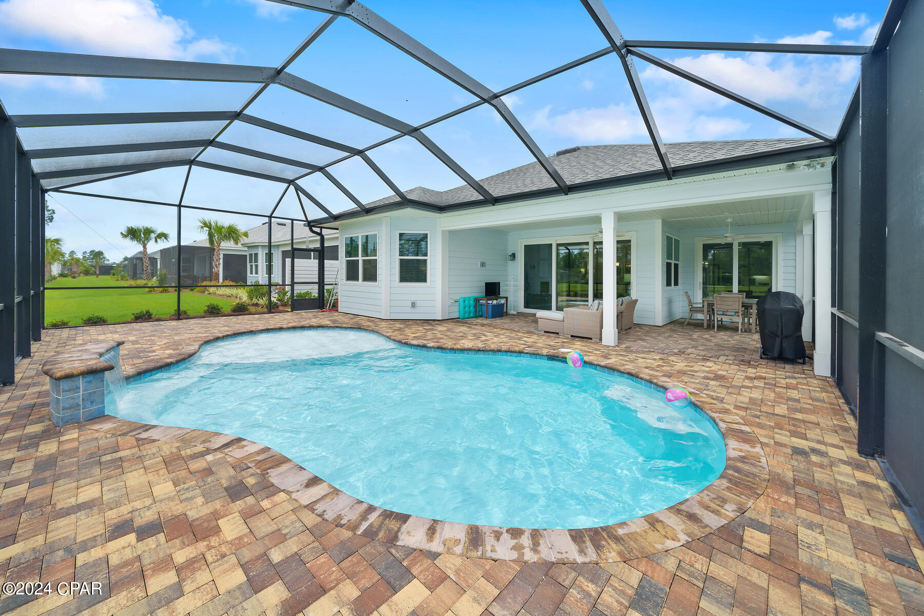 8667 Coral Reef Way