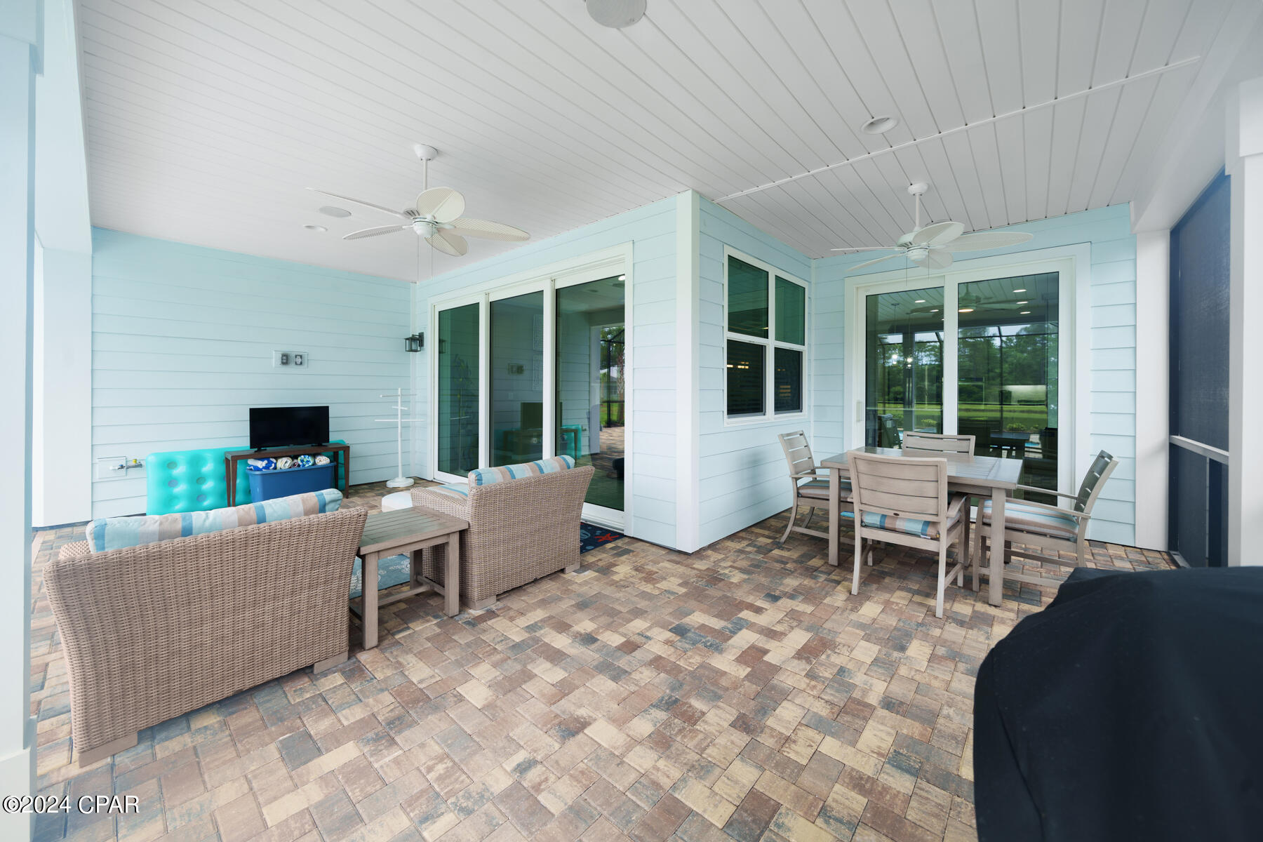 8667 Coral Reef Way