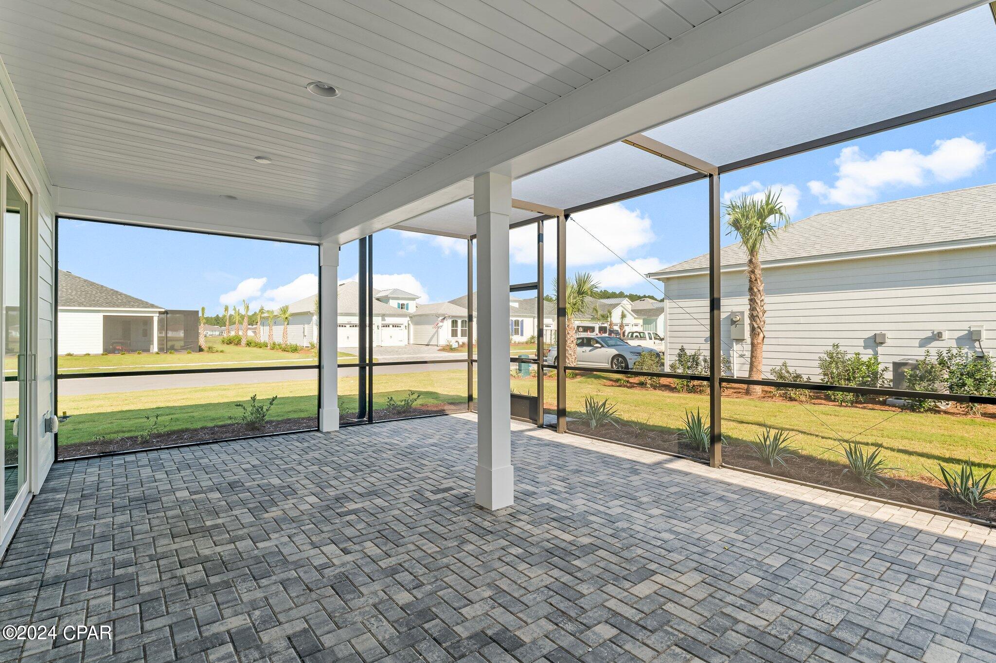 9482 Paradise Drive