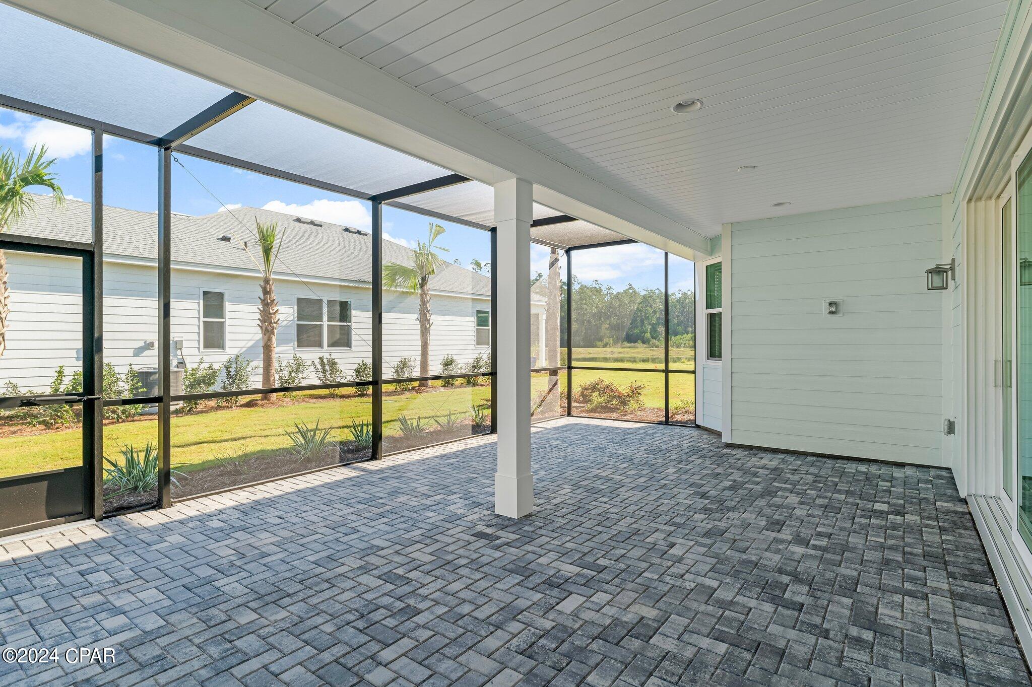 9482 Paradise Drive