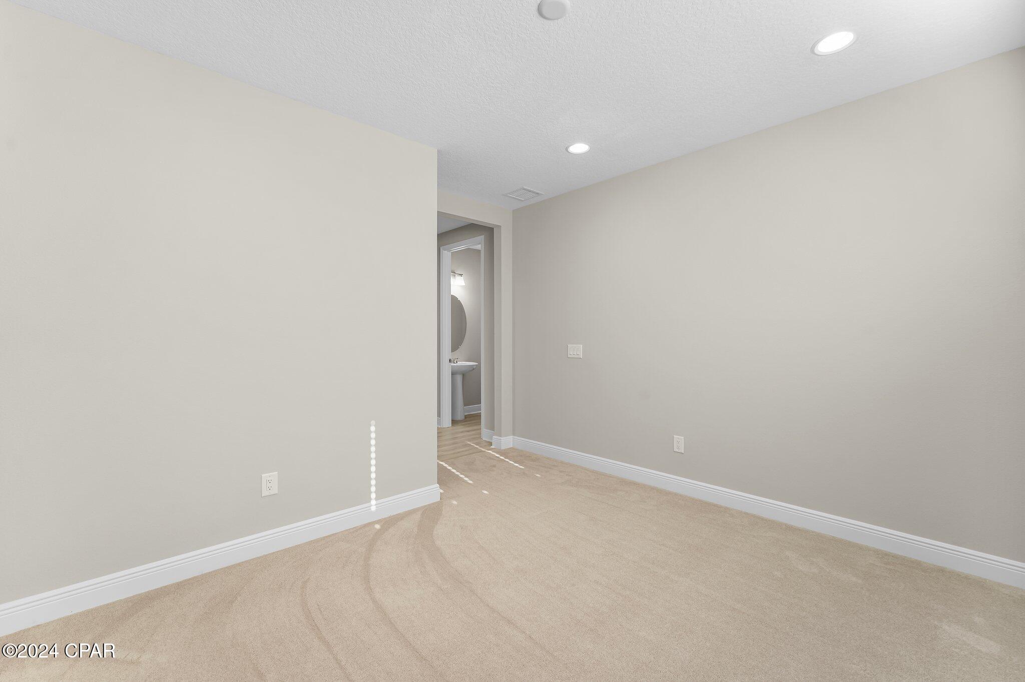 9482 Paradise Drive