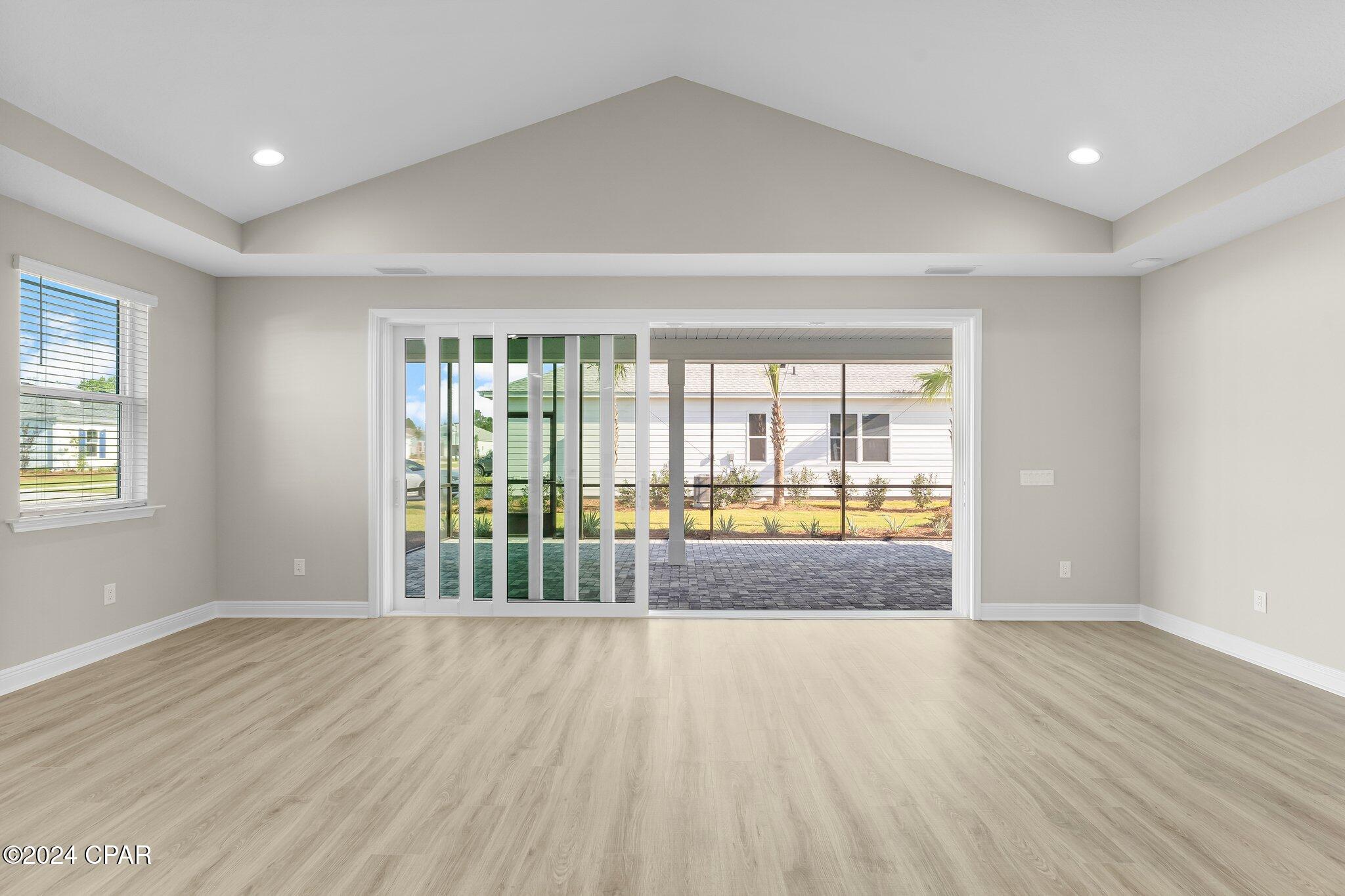 9482 Paradise Drive