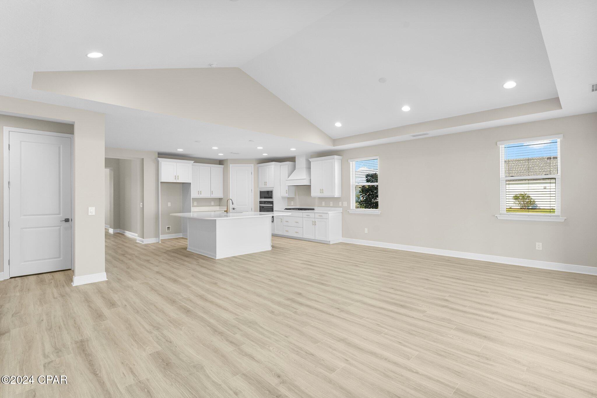 9482 Paradise Drive