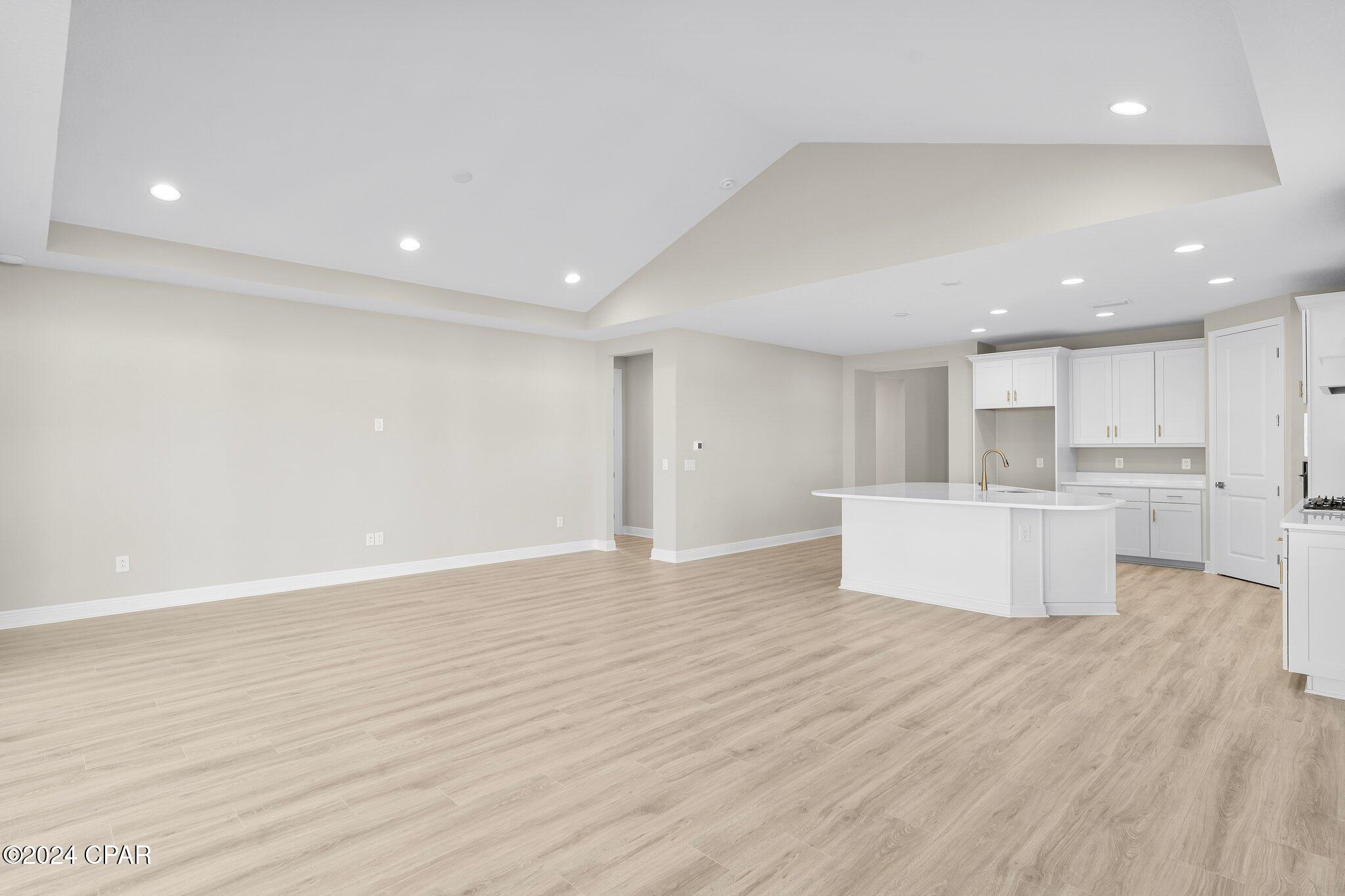9482 Paradise Drive