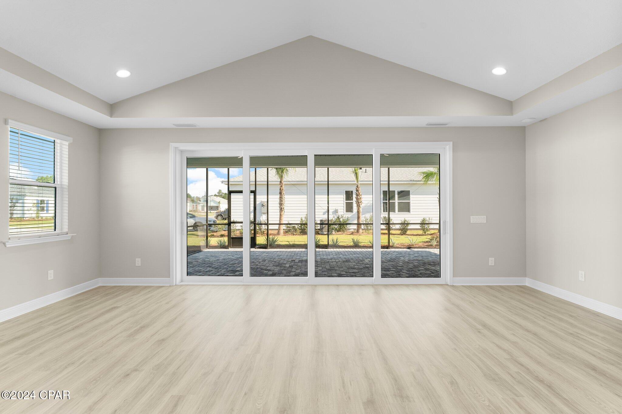 9482 Paradise Drive