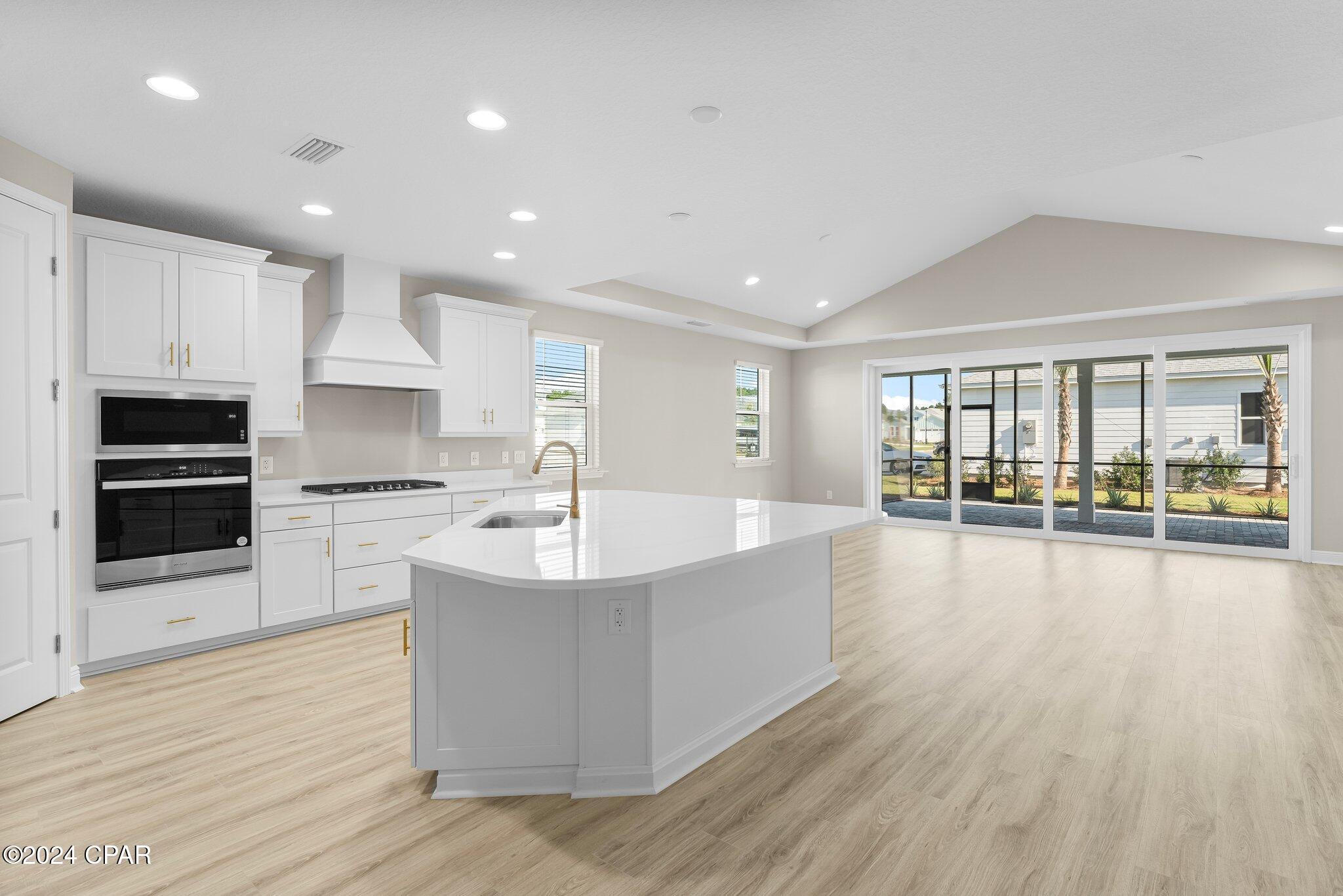 9482 Paradise Drive