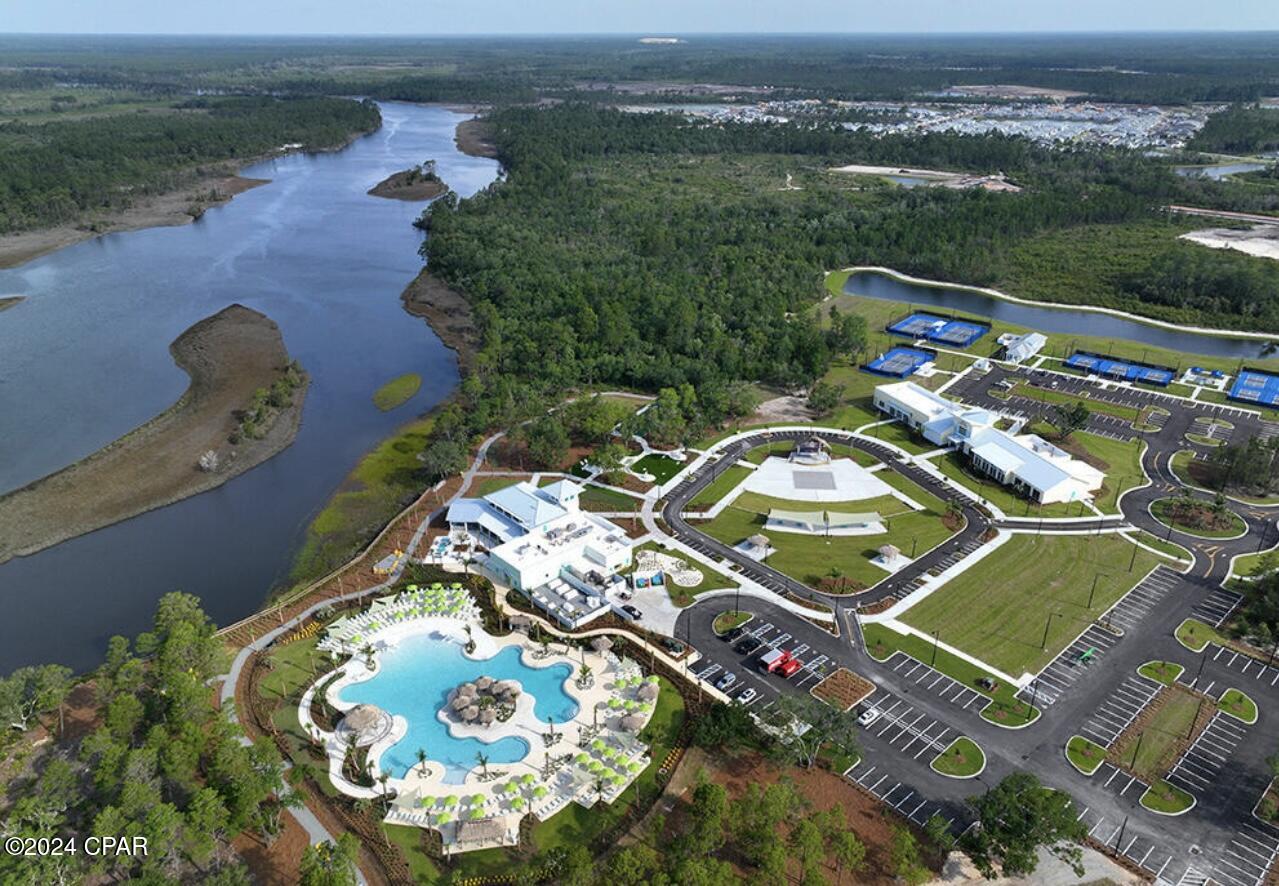 8686 Coral Reef Way