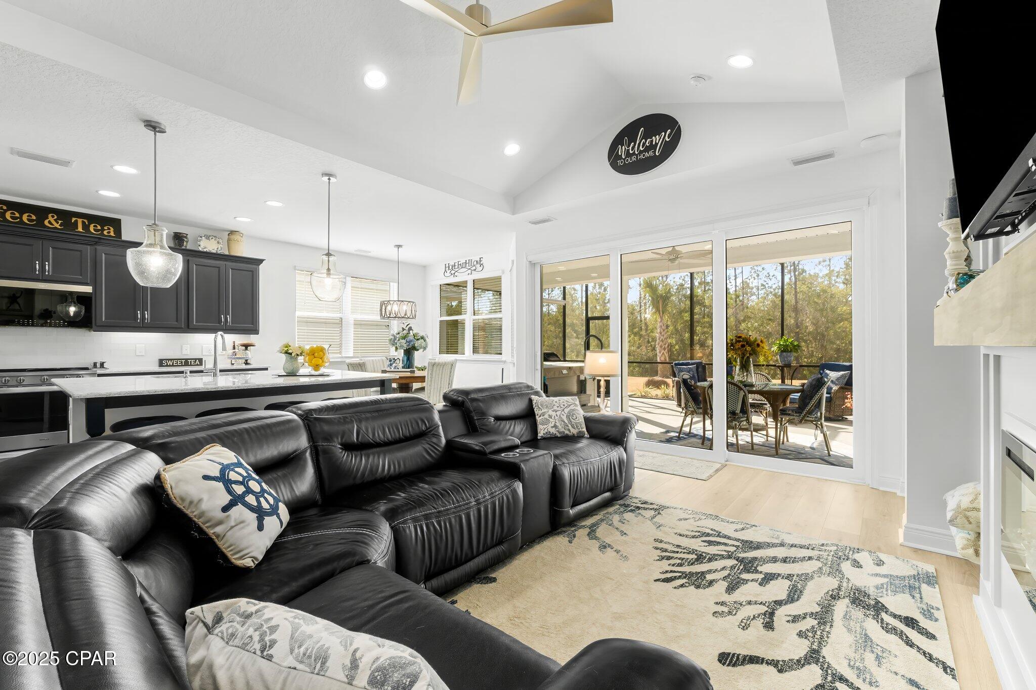 9283 Paradise Drive