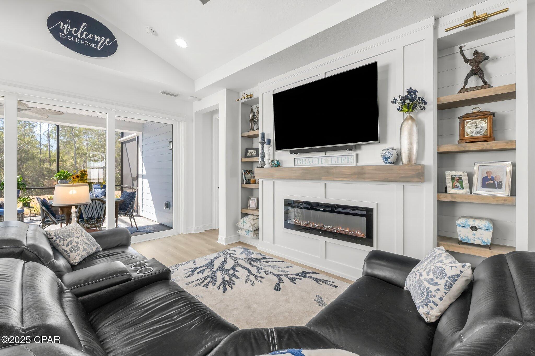 9283 Paradise Drive