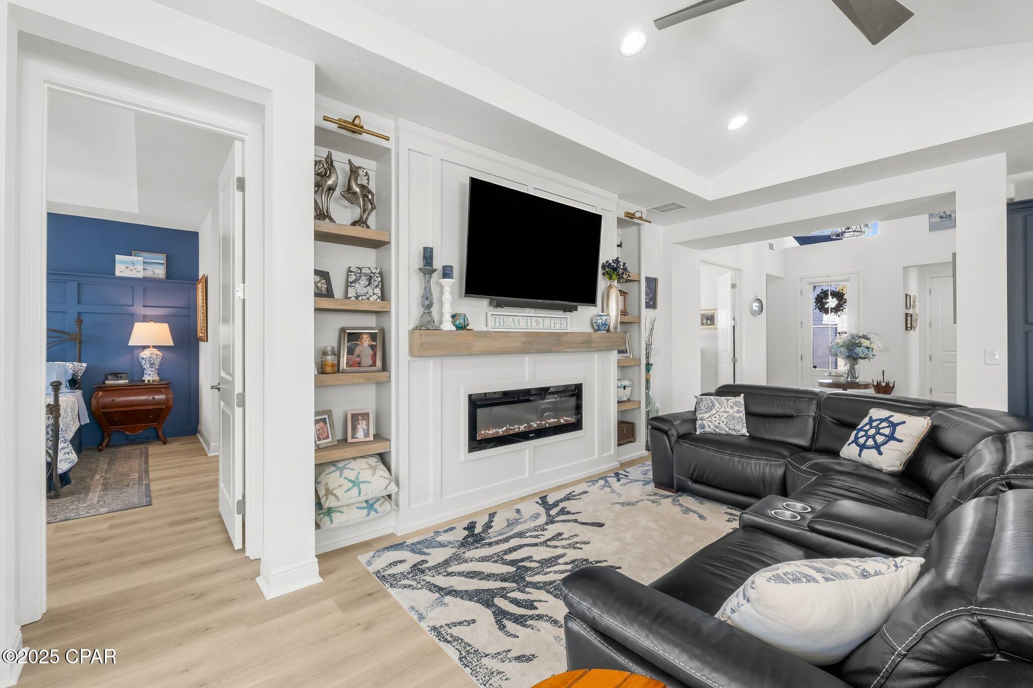 9283 Paradise Drive