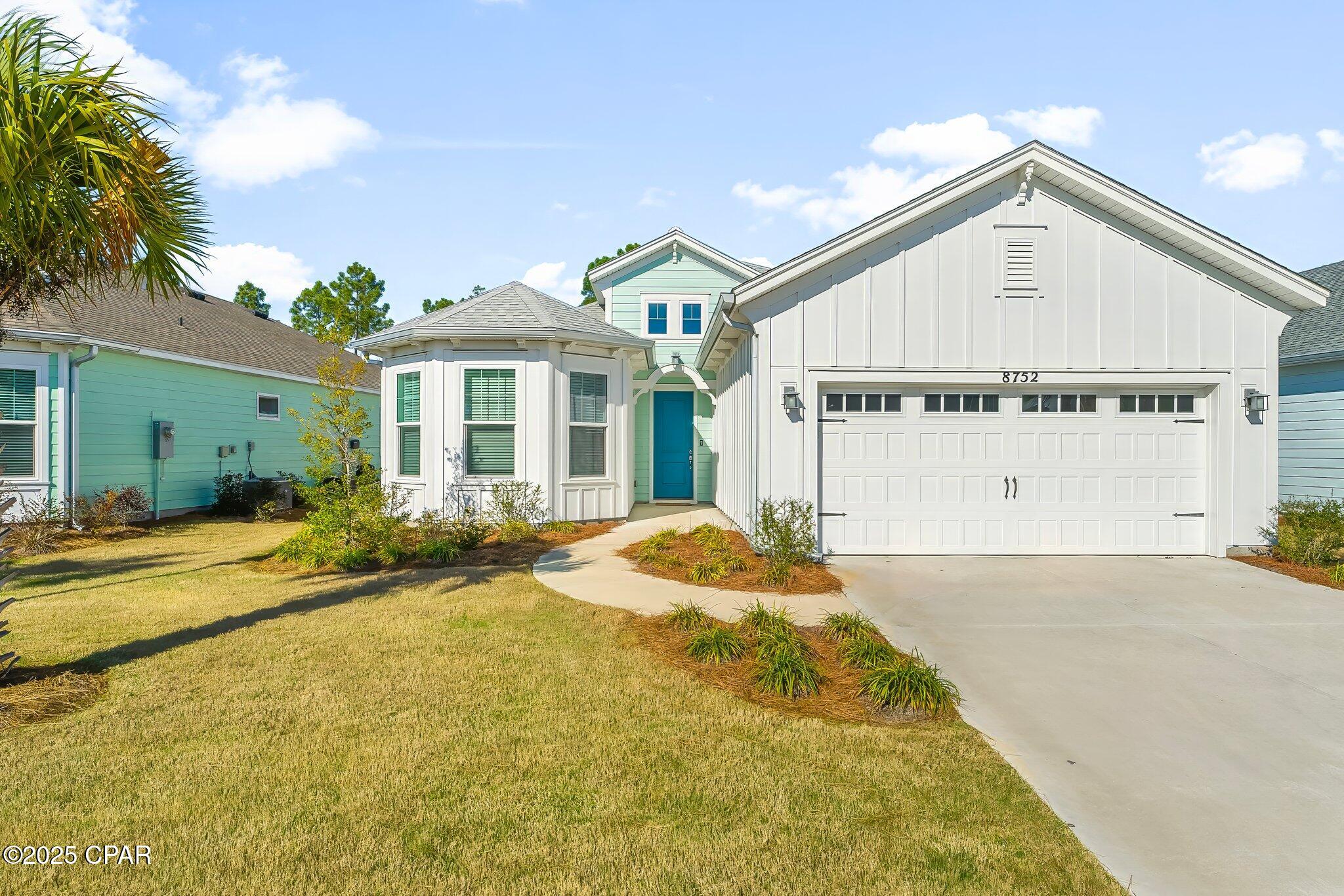 8752 Coral Reef Way