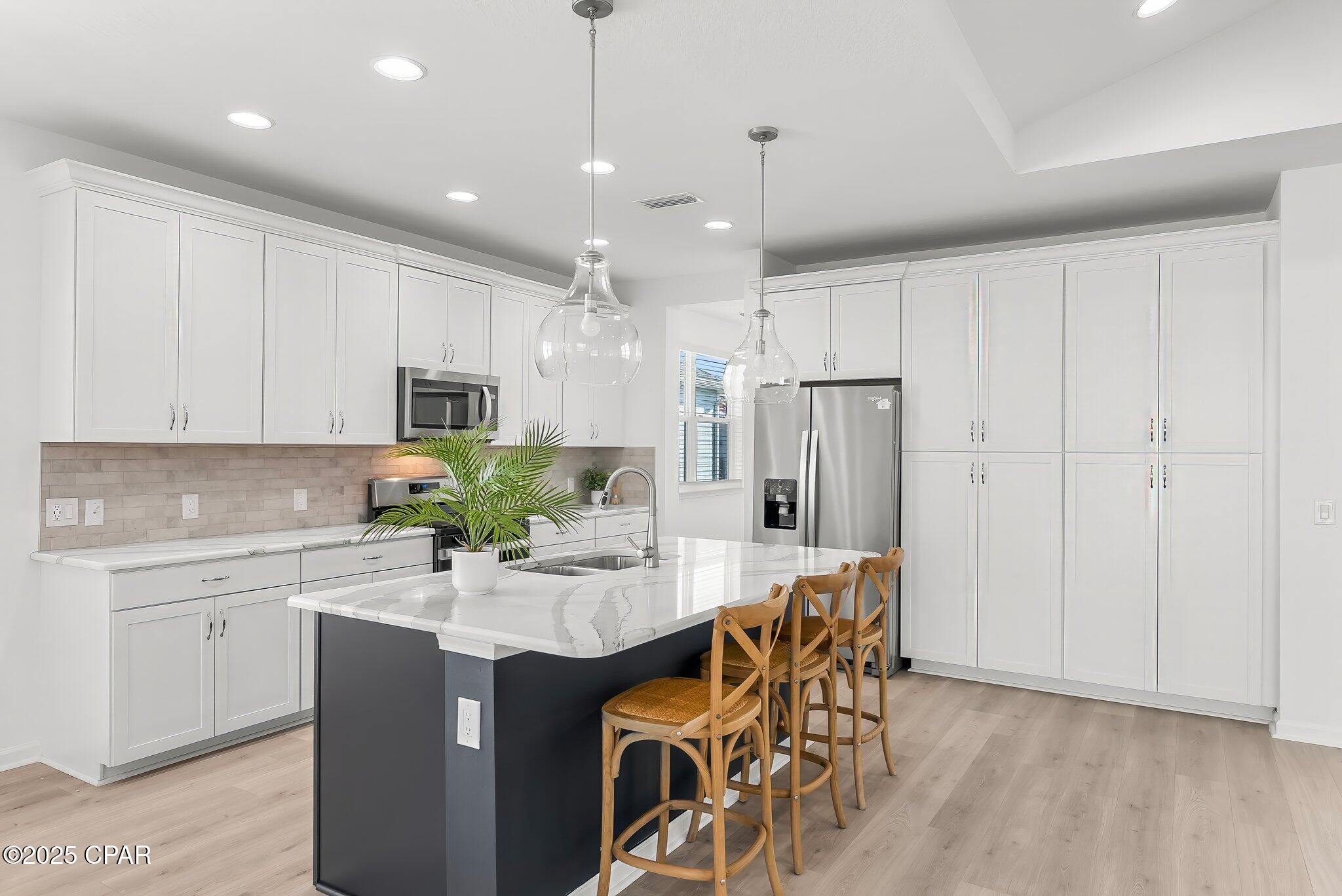 8752 Coral Reef Way
