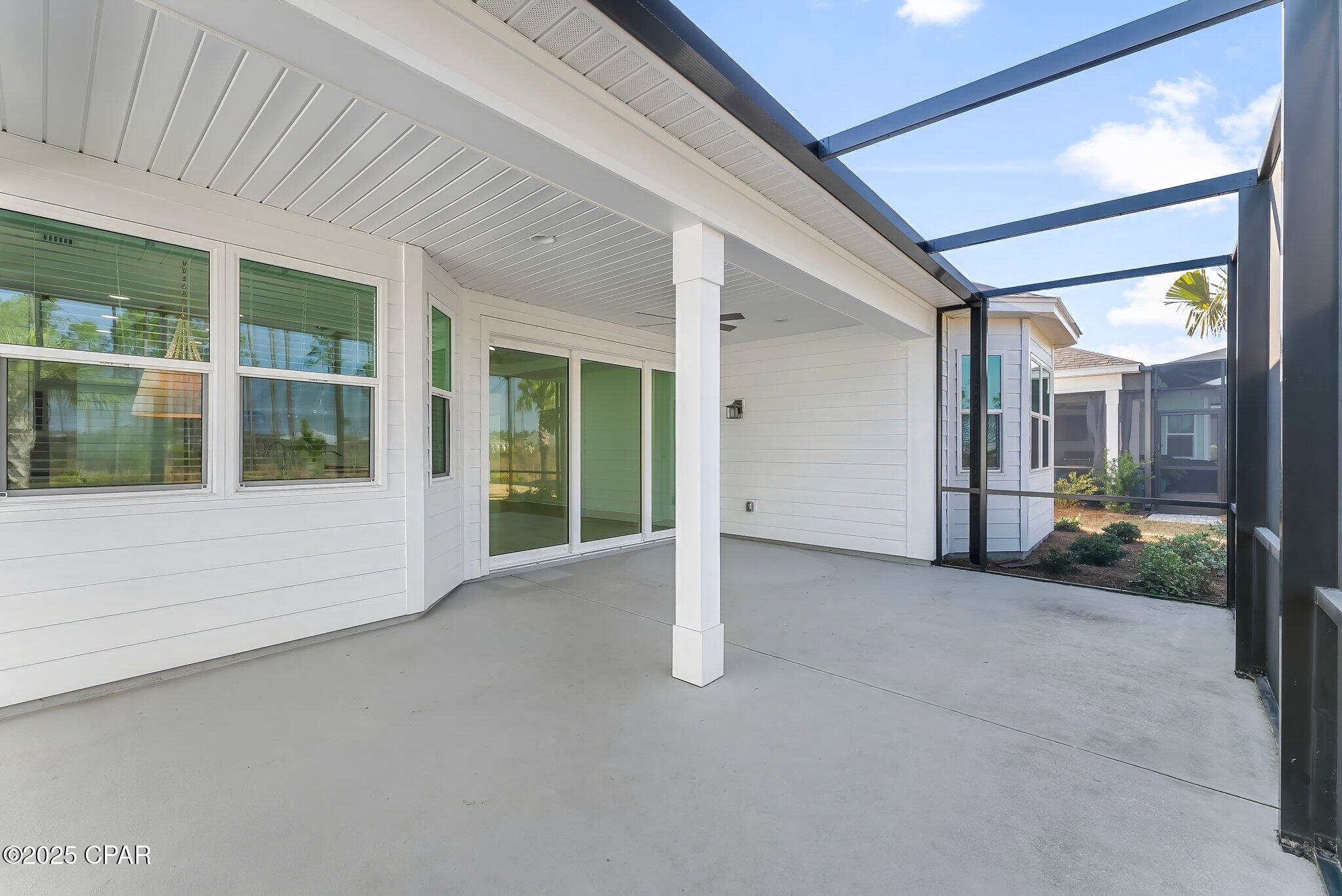 8752 Coral Reef Way