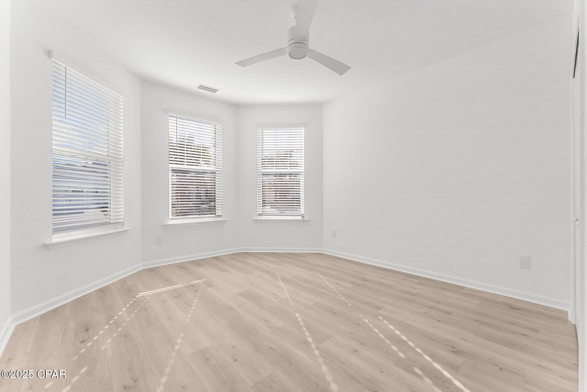 8752 Coral Reef Way