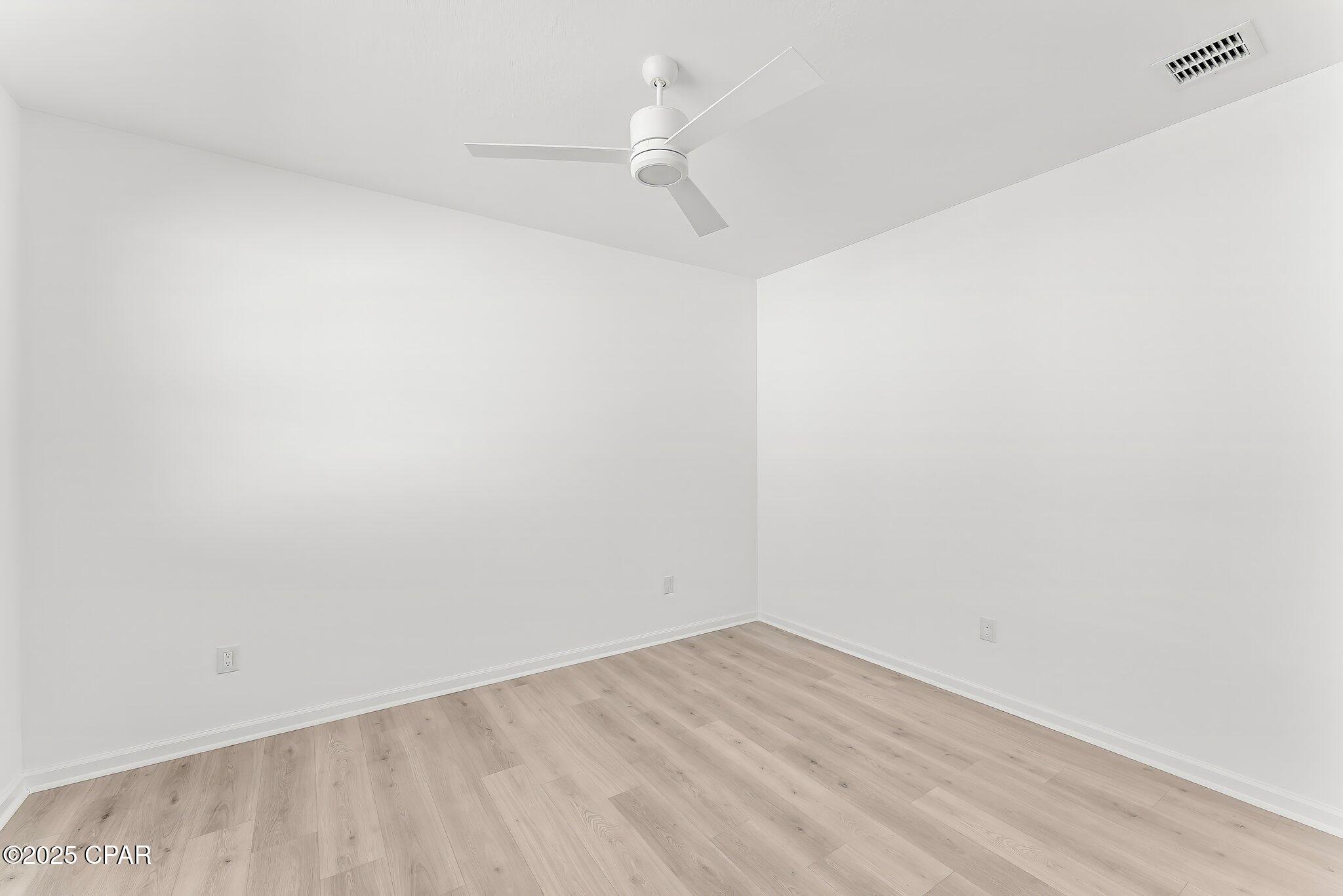 8752 Coral Reef Way