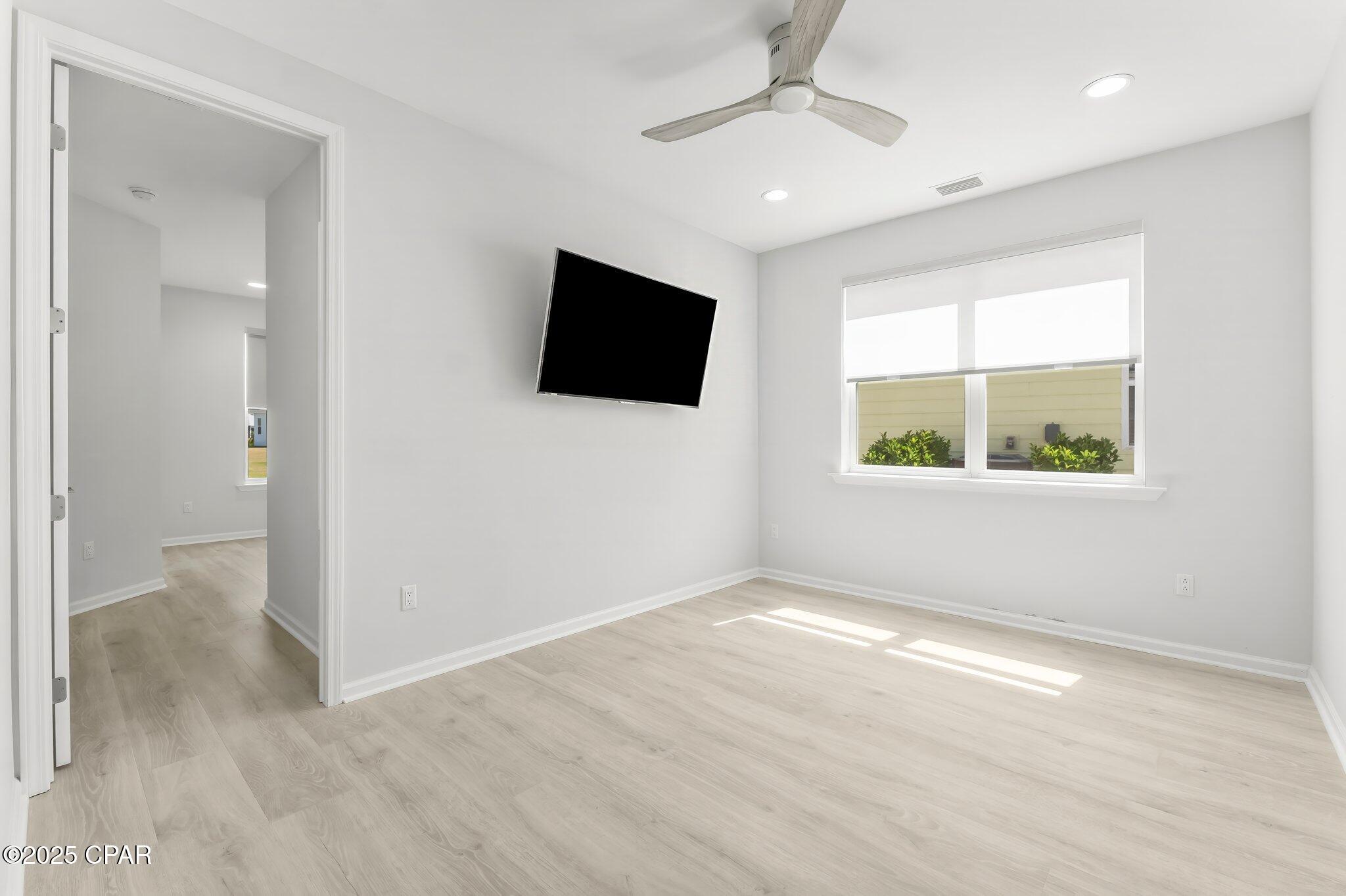 8486 Island Breeze Avenue