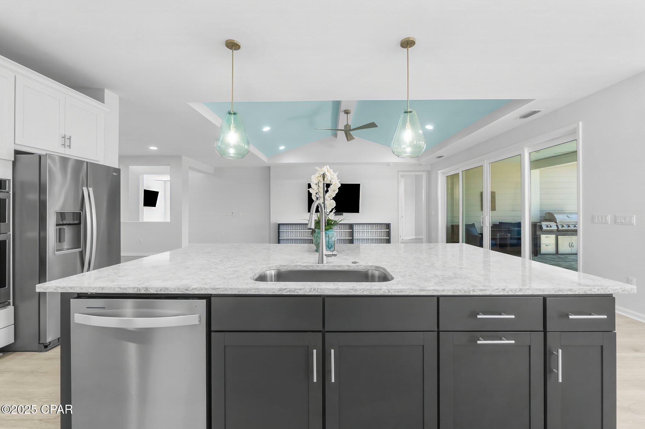 8486 Island Breeze Avenue