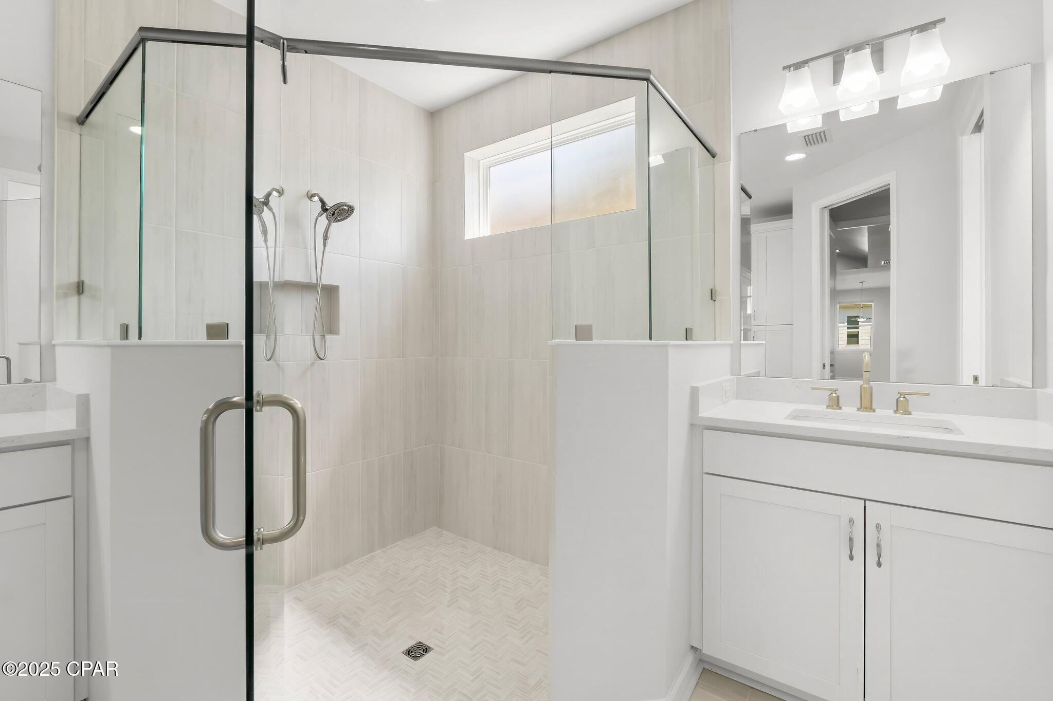 8486 Island Breeze Avenue