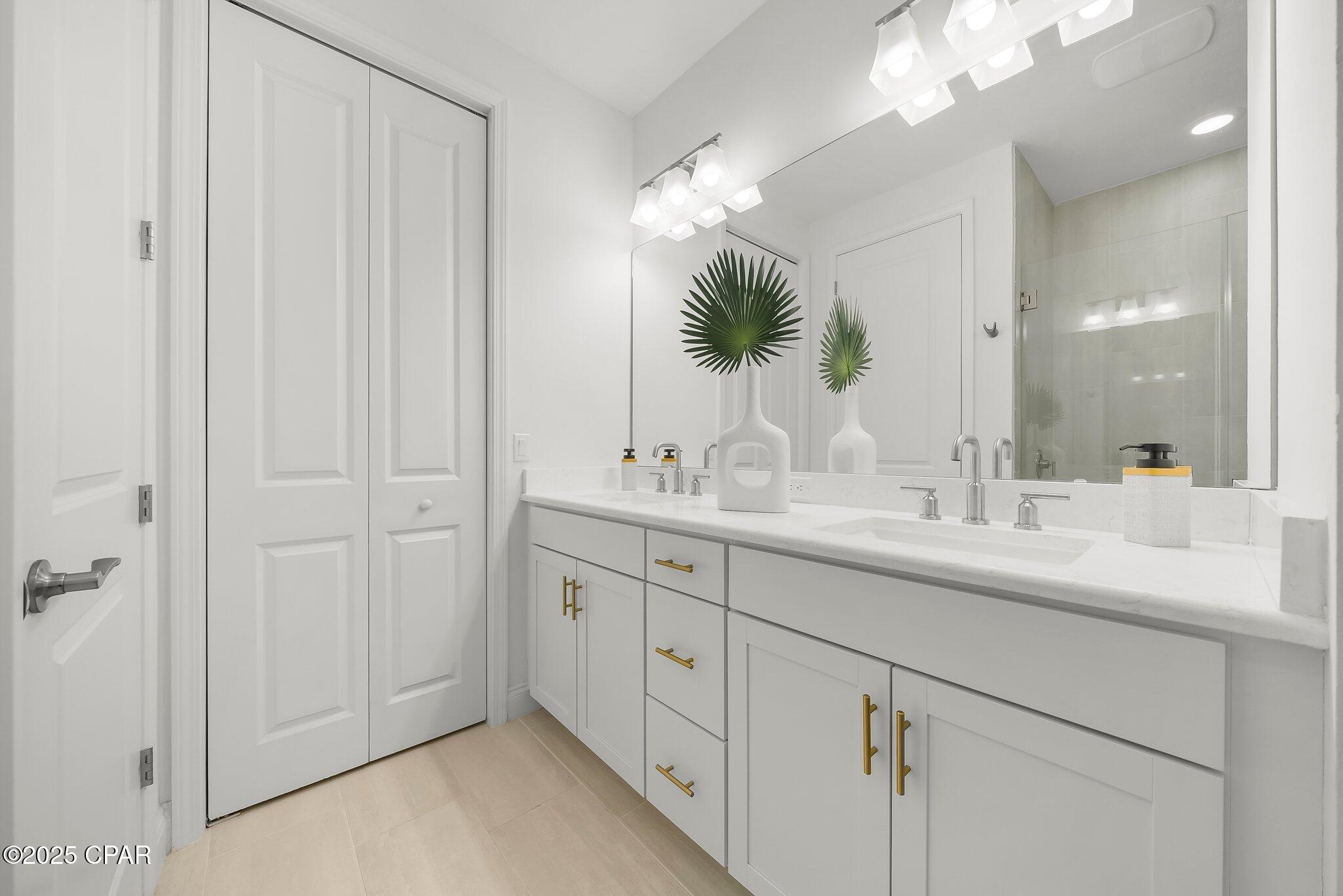 8648 Conch Shell Court