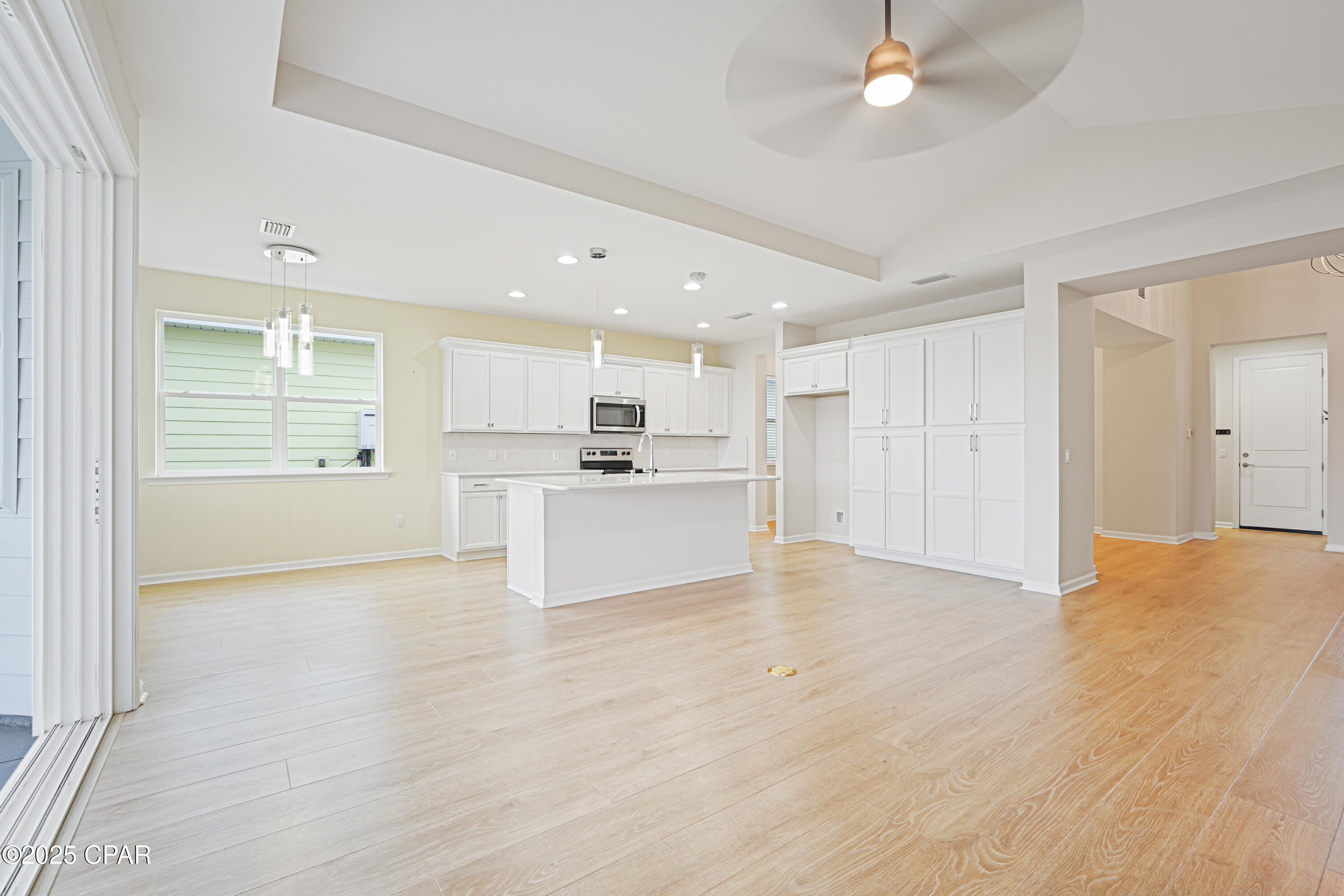 8458 Coral Reef Way