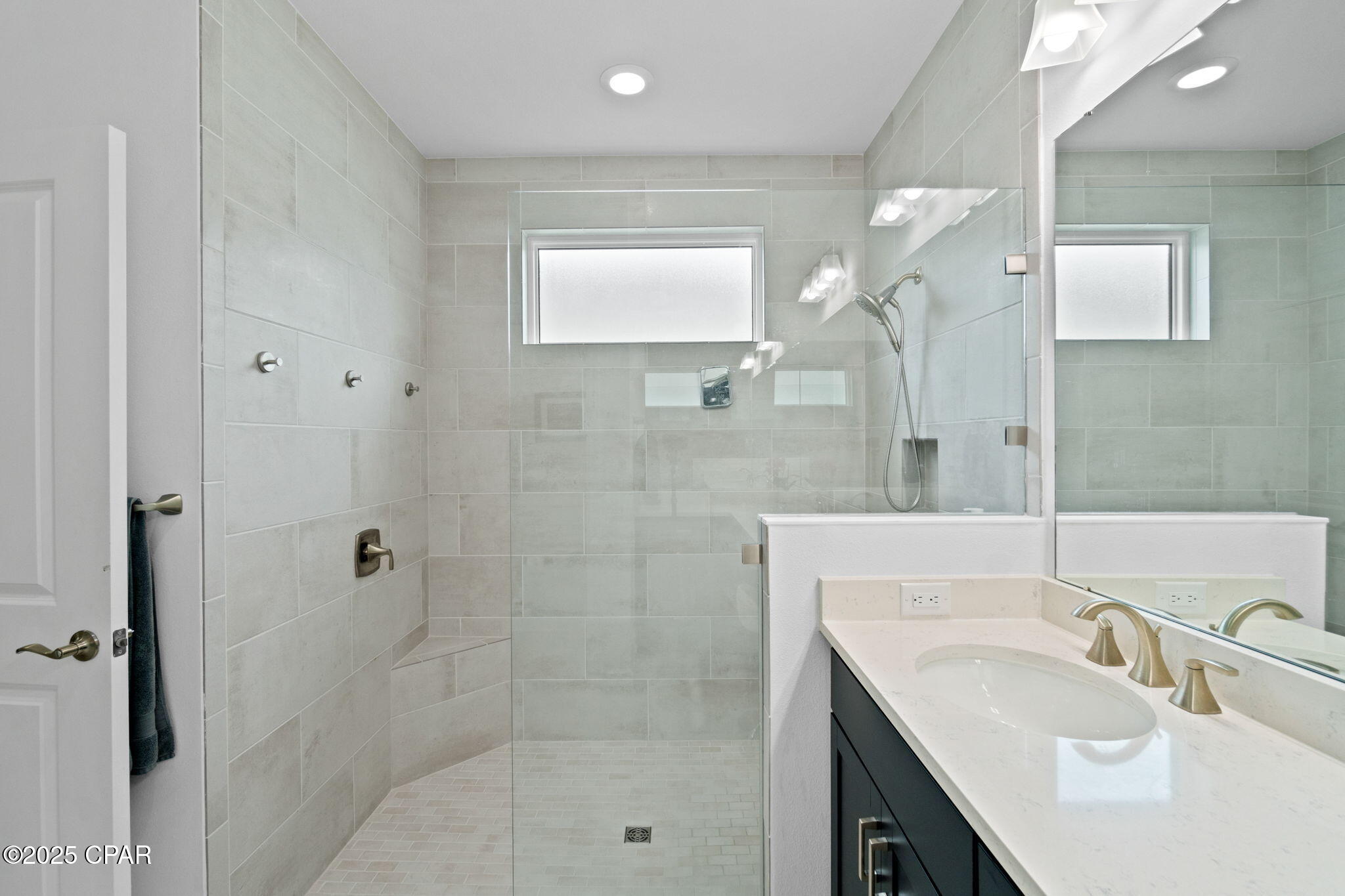 8406 Island Breeze Avenue