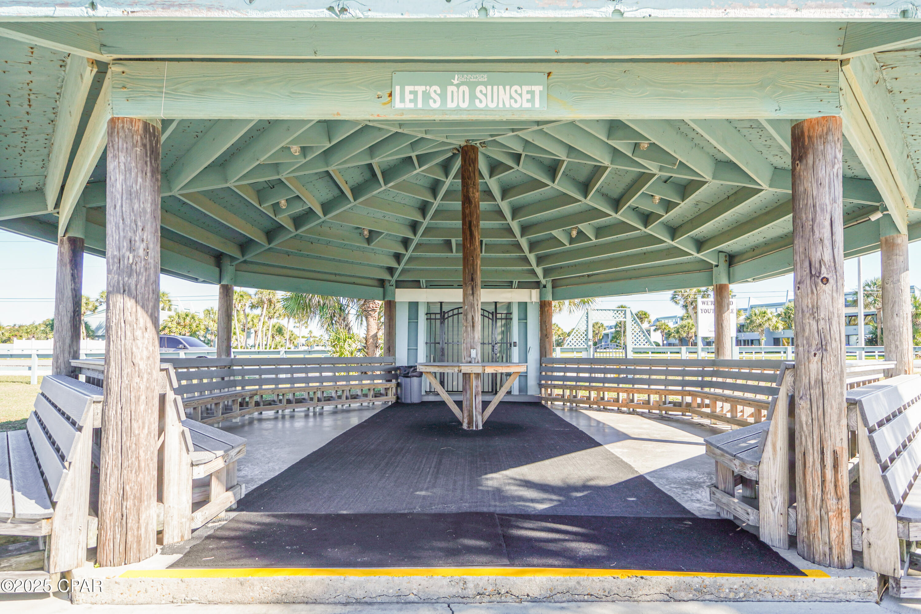 22400 Front Beach Road, 28