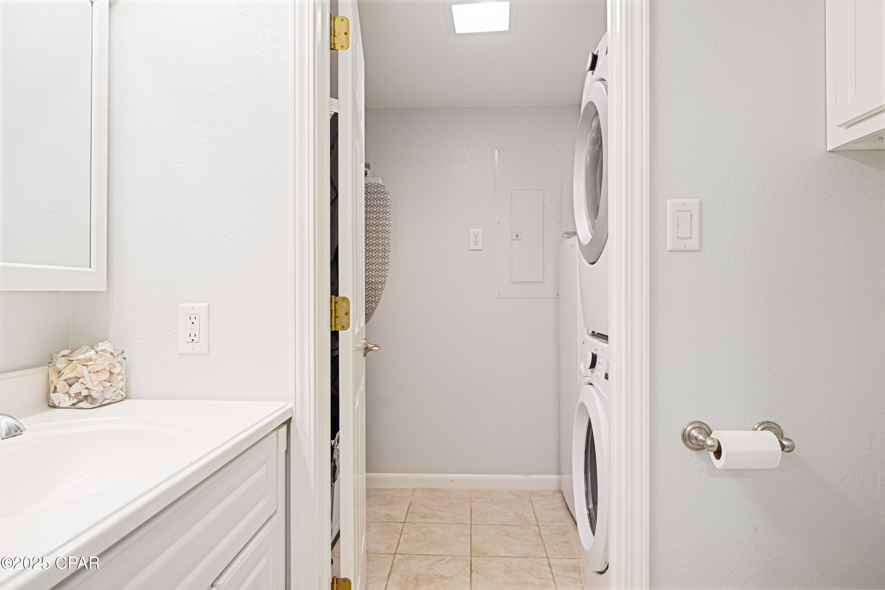 22400 Front Beach Road, 28