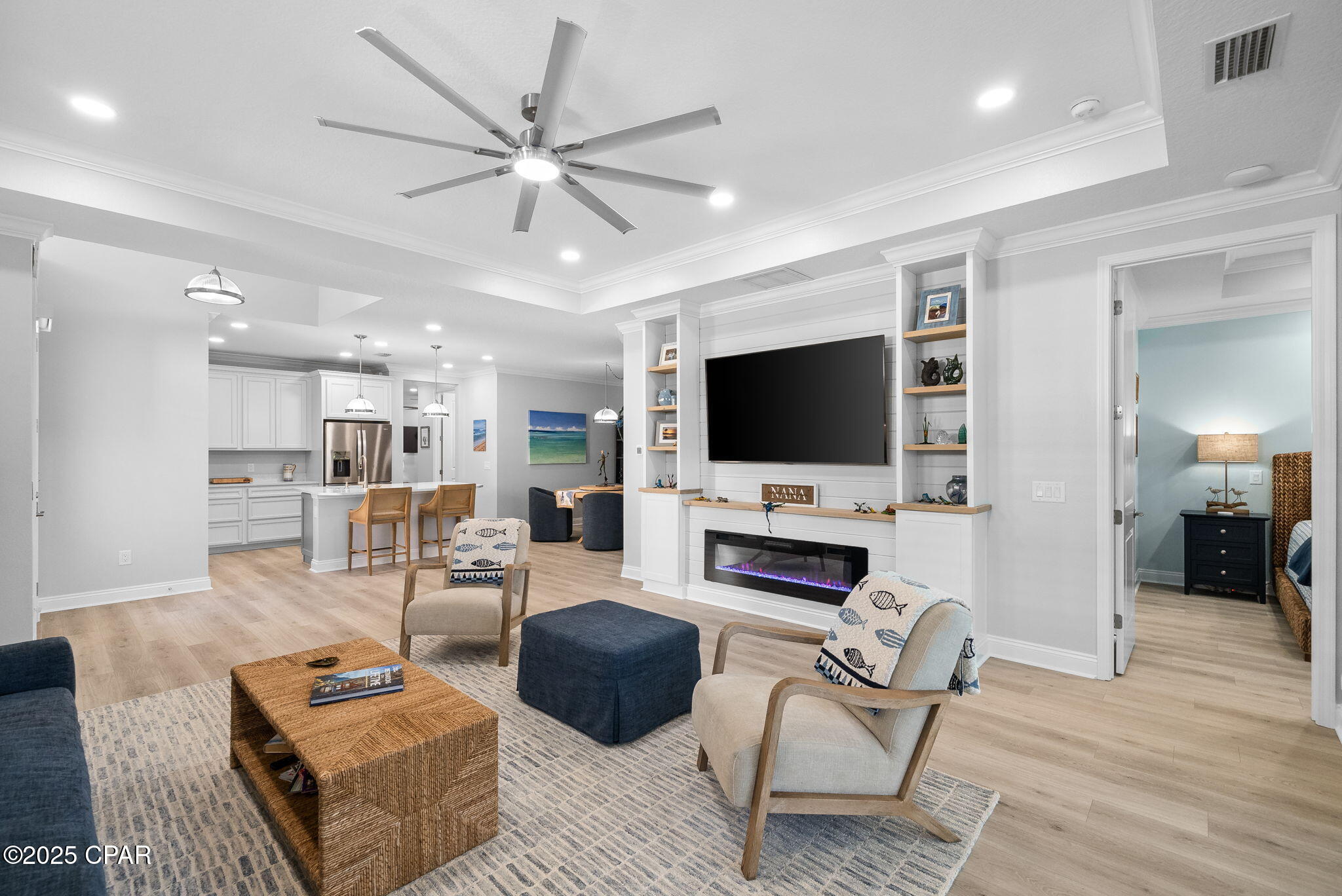 8408 Hang Loose Court