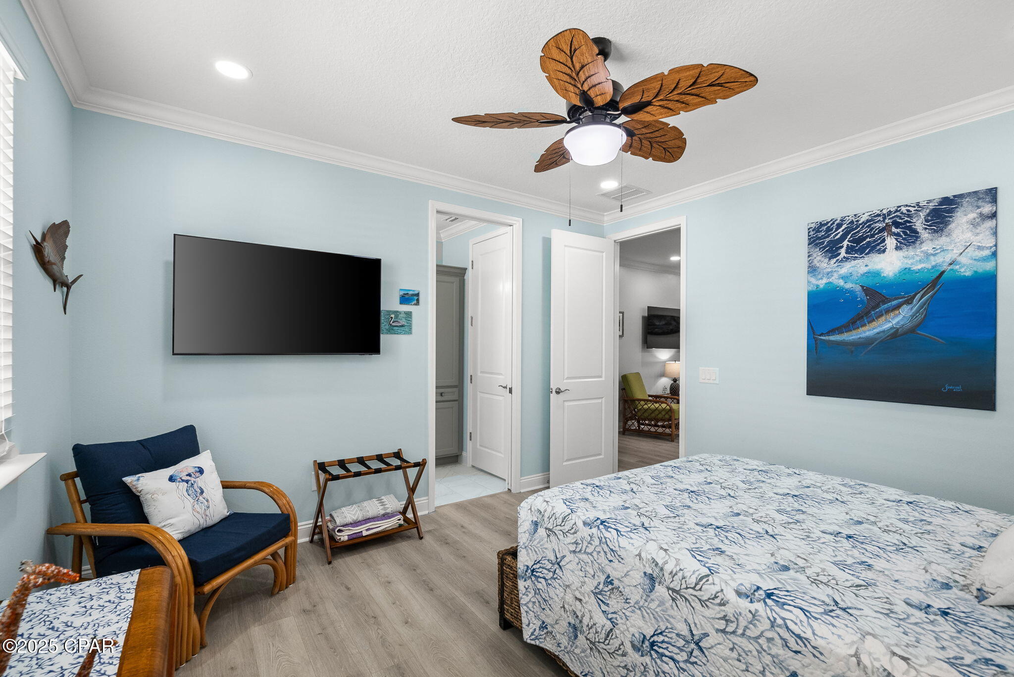 8408 Hang Loose Court