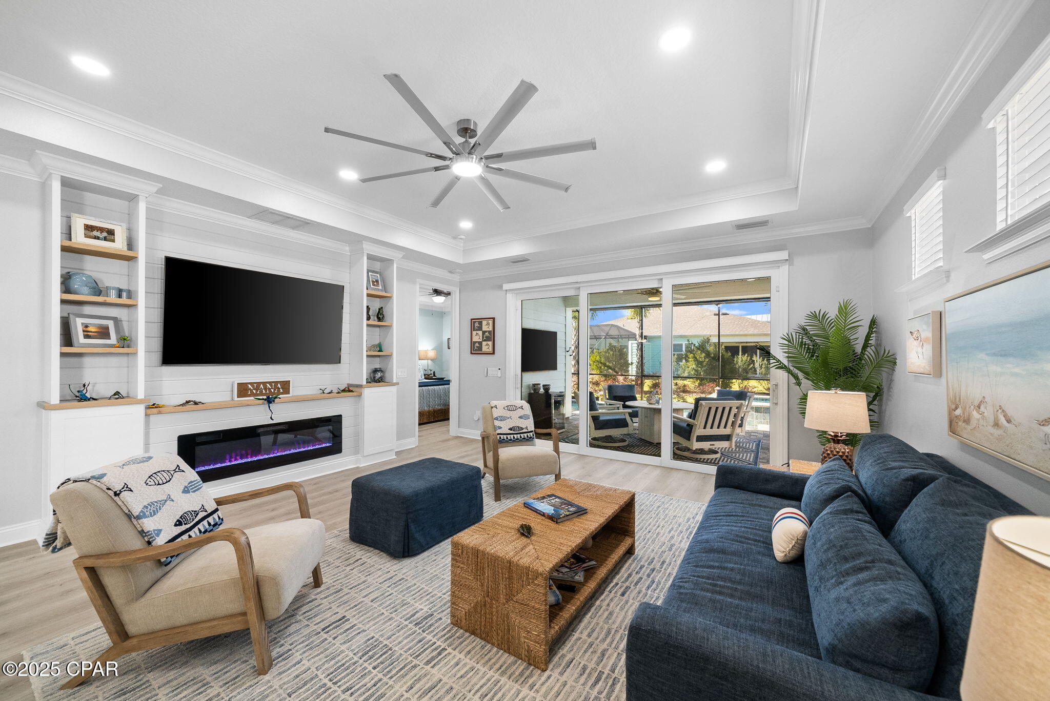 8408 Hang Loose Court