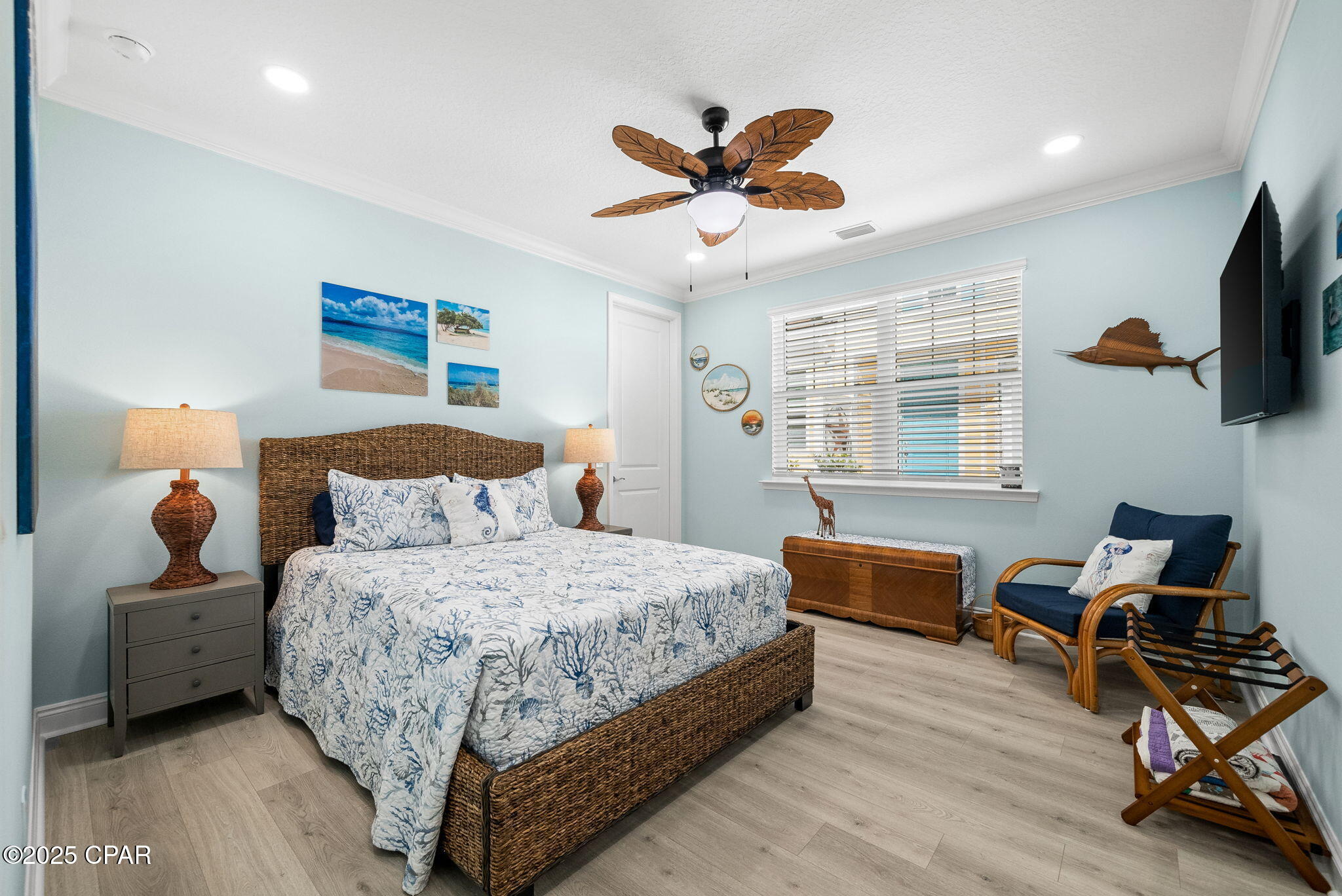 8408 Hang Loose Court