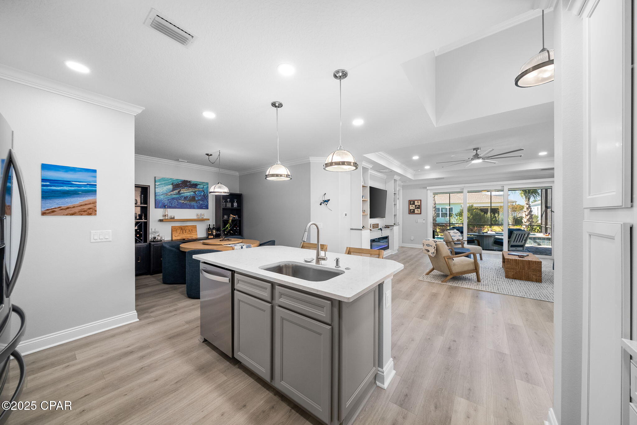 8408 Hang Loose Court