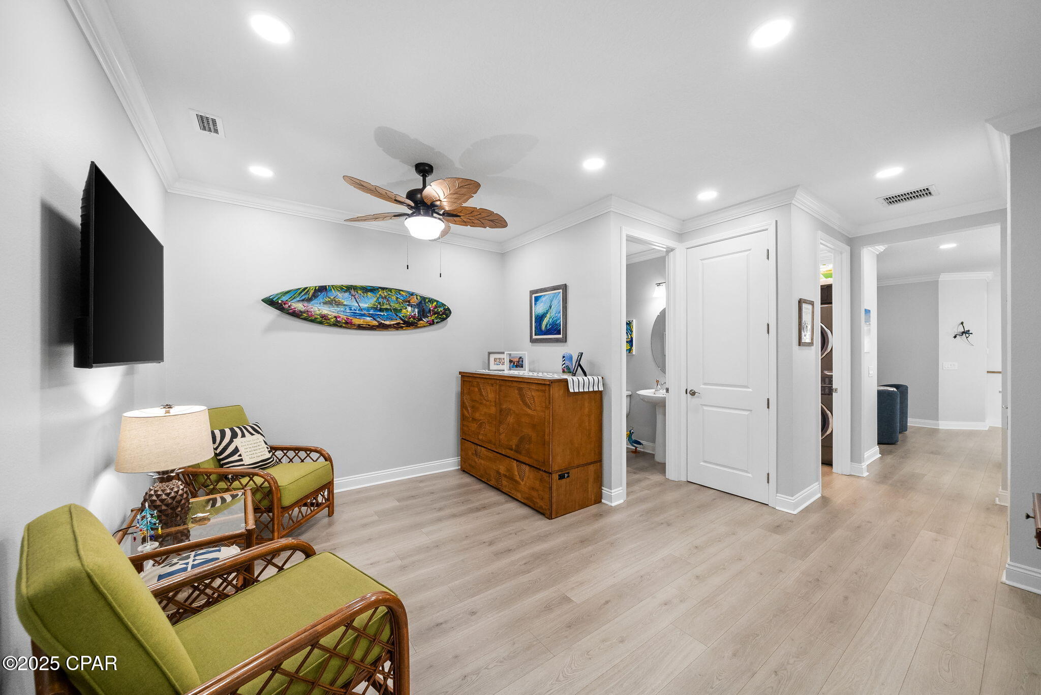 8408 Hang Loose Court