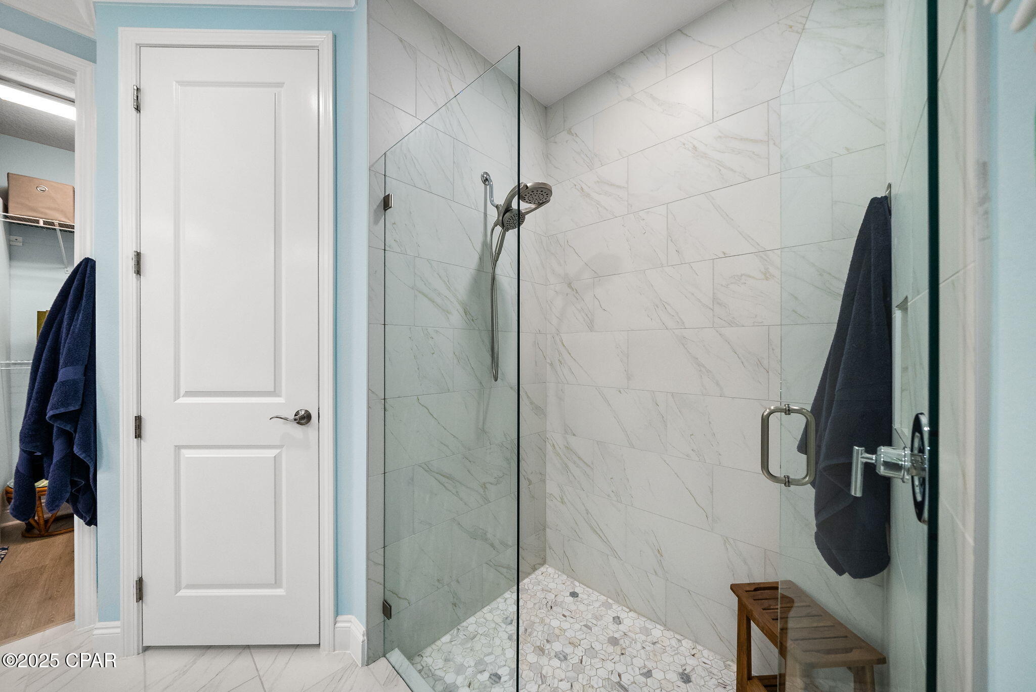 8408 Hang Loose Court