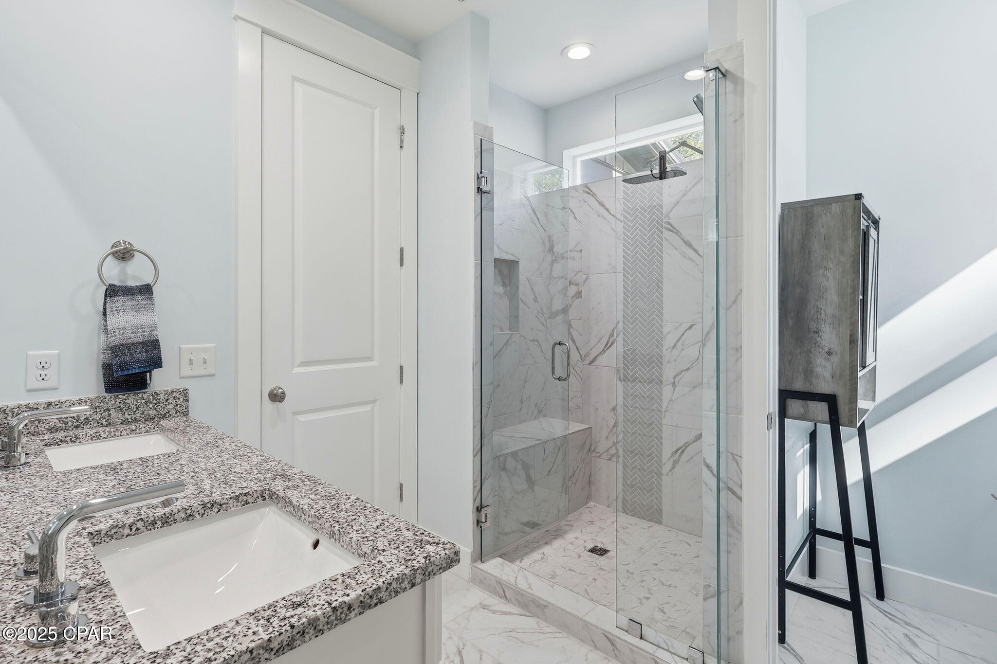 7537 Shady Glen Trail