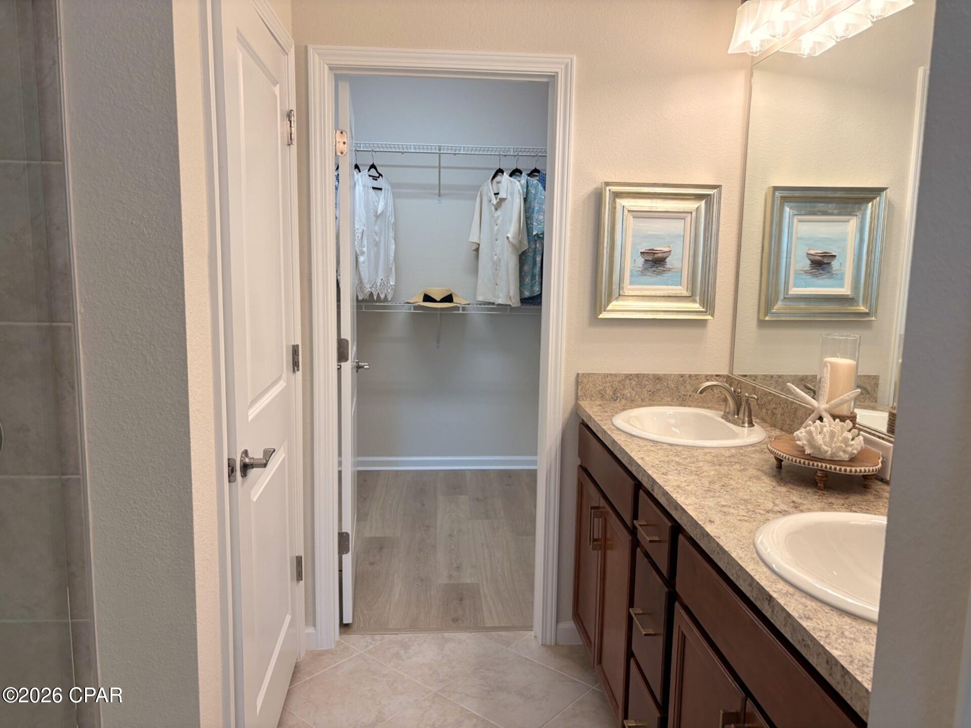 8444 Dreams Float Court