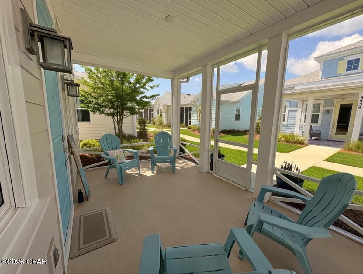 8444 Dreams Float Court