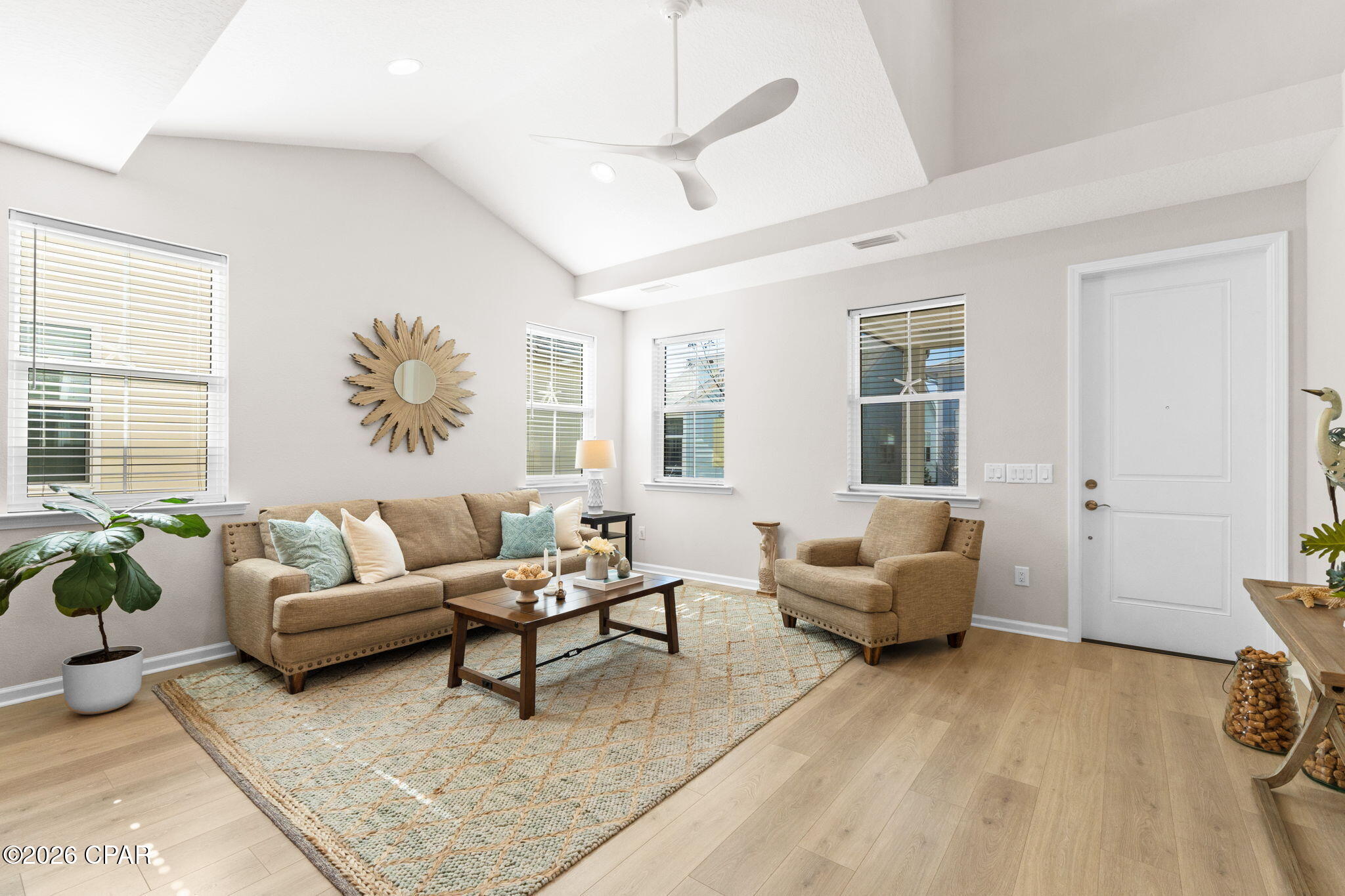 8444 Dreams Float Court