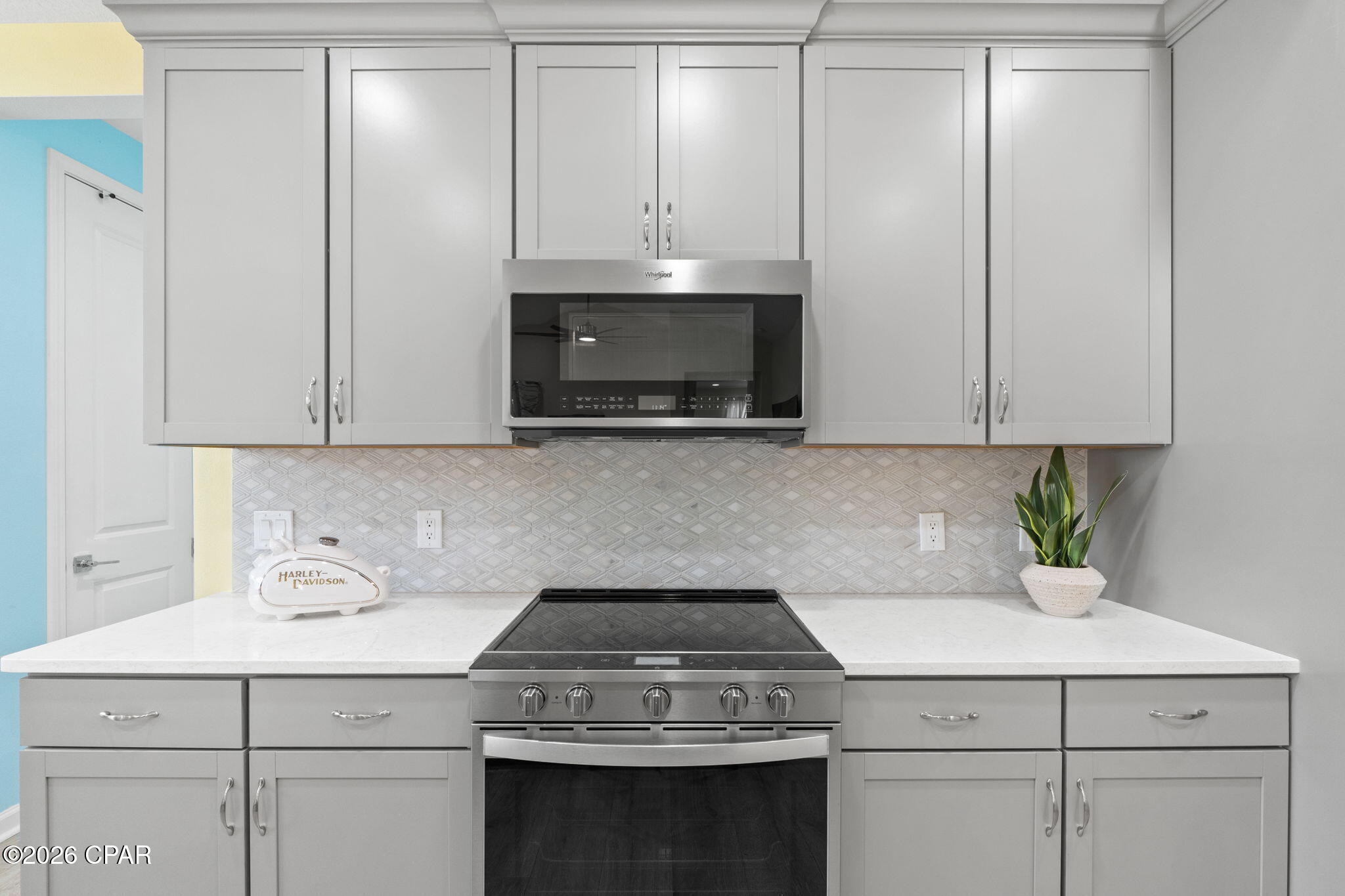 8658 Coral Reef Way