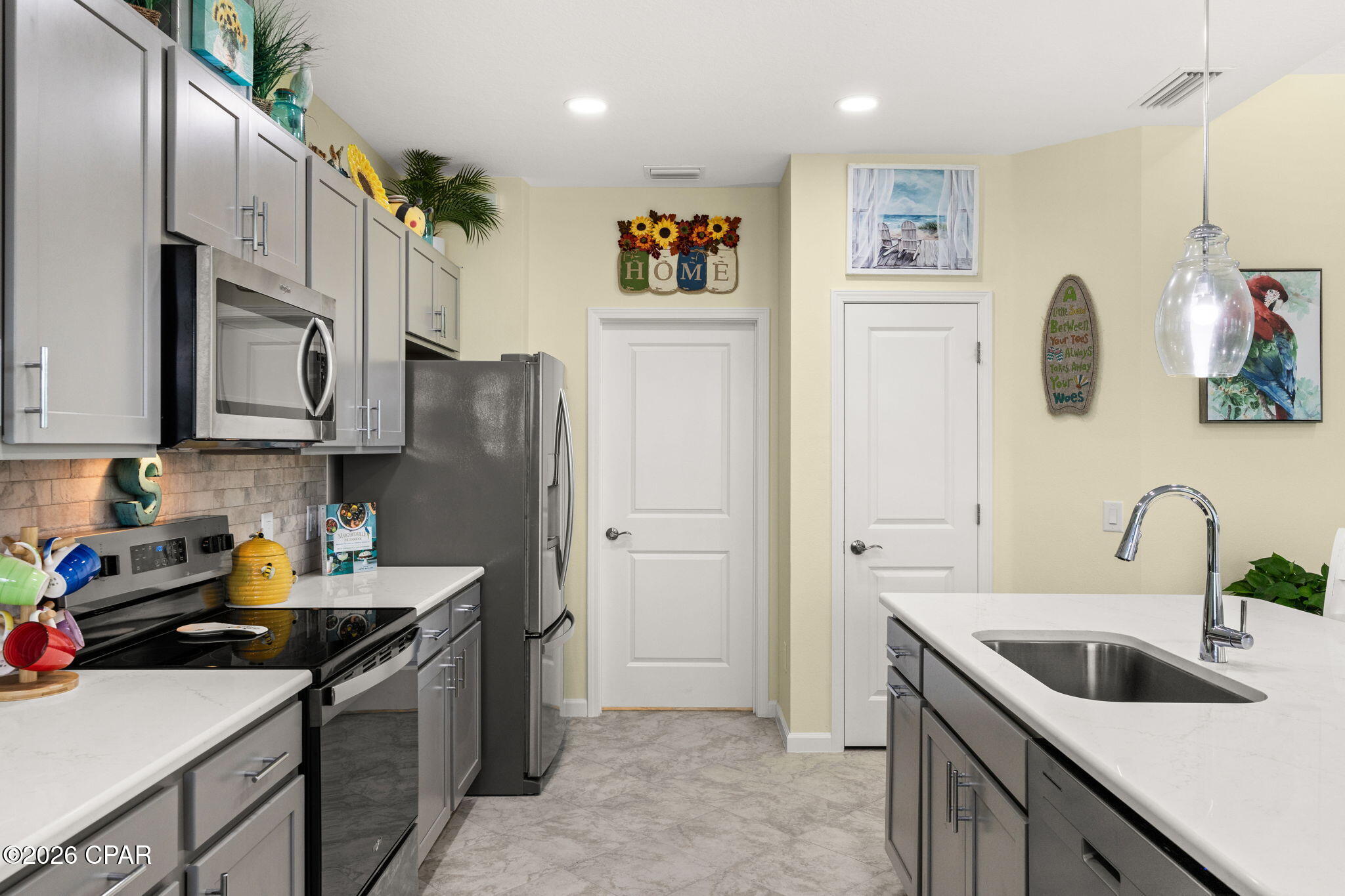 8956 Parrot Place