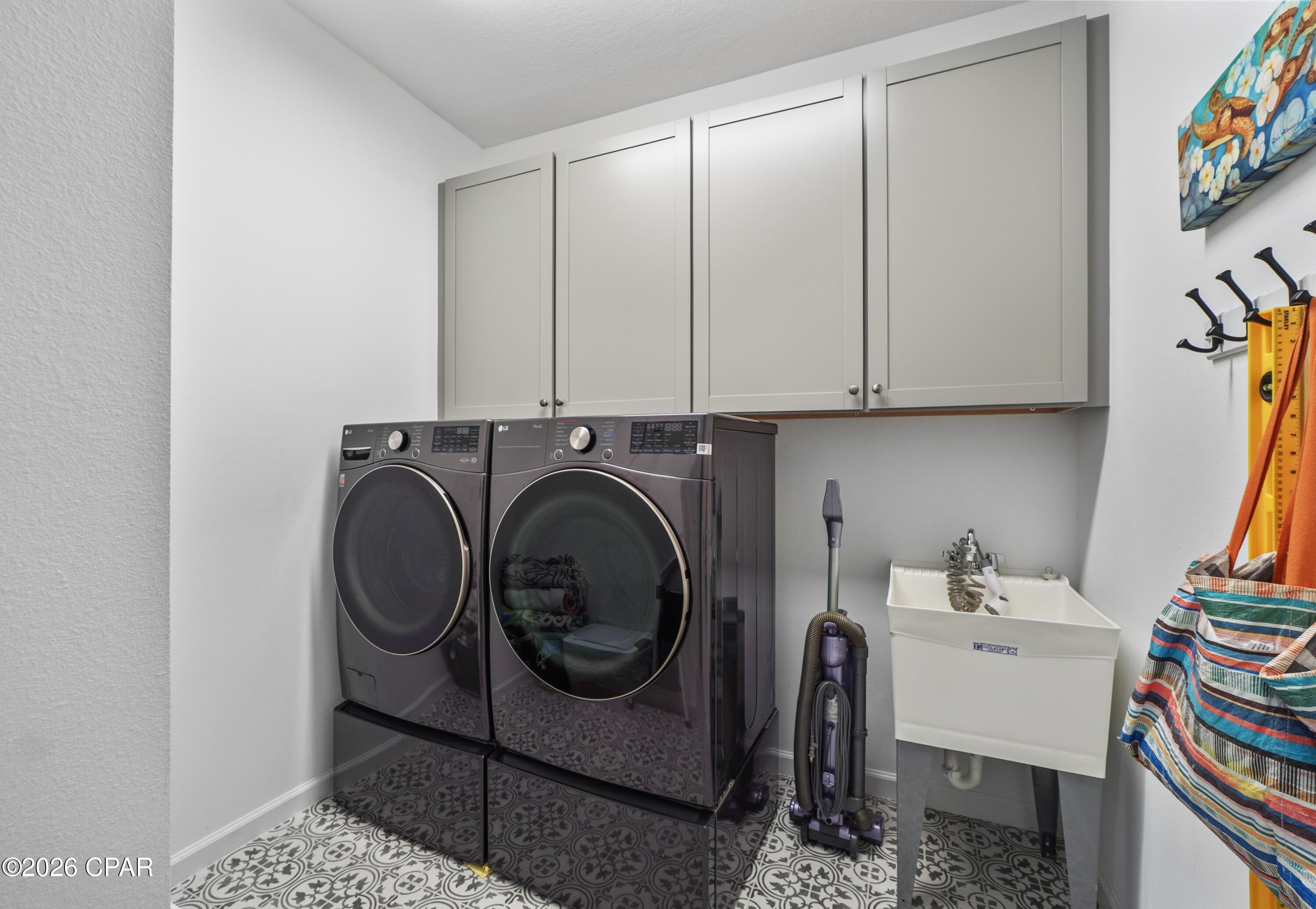 8822 Coral Reef Way