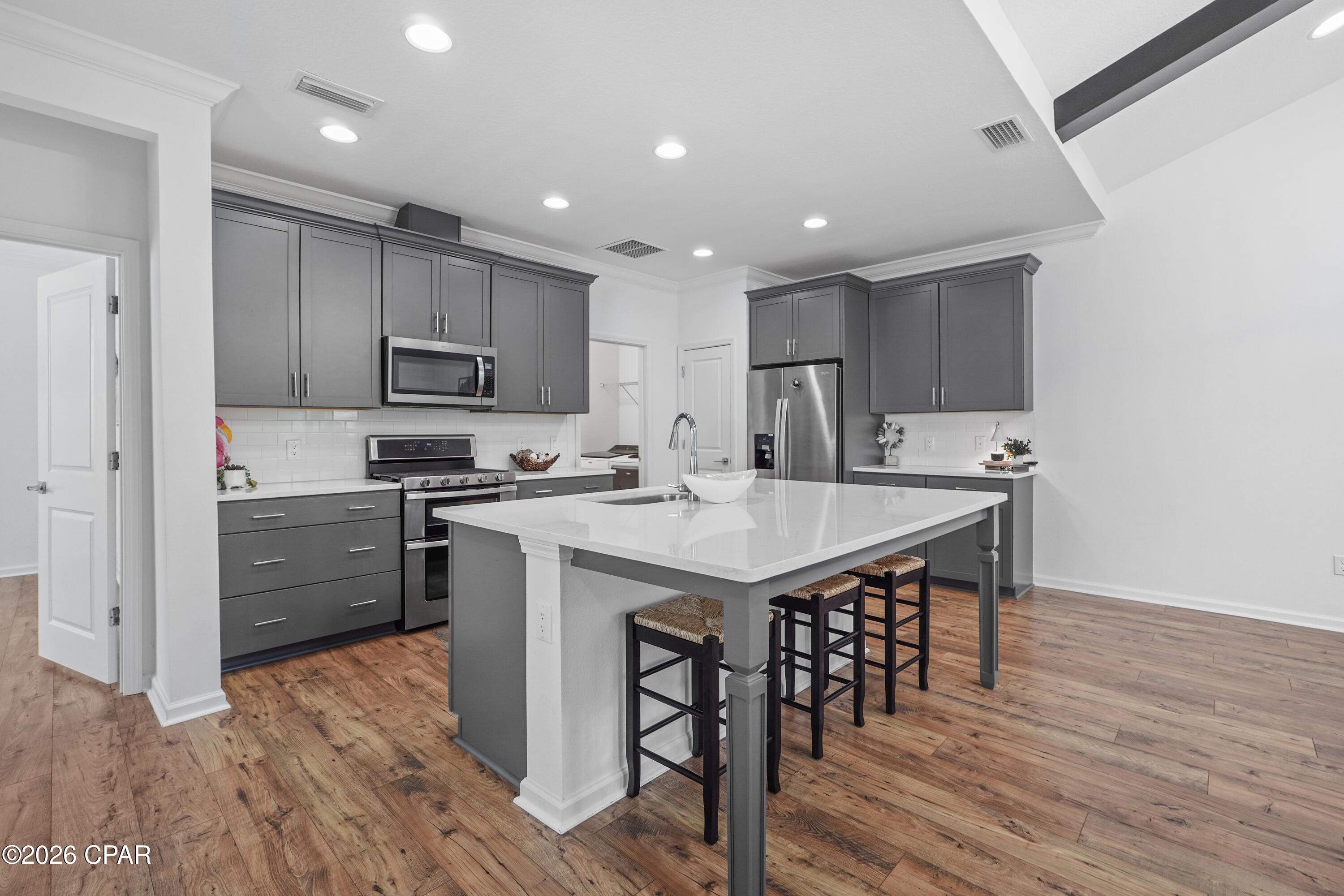 8654 Coral Reef Way