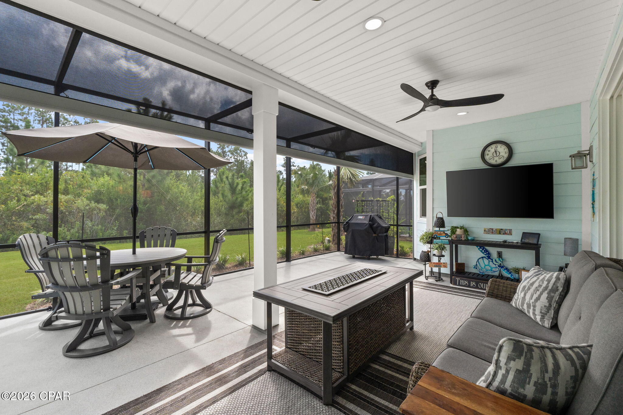8419 Hang Loose Court