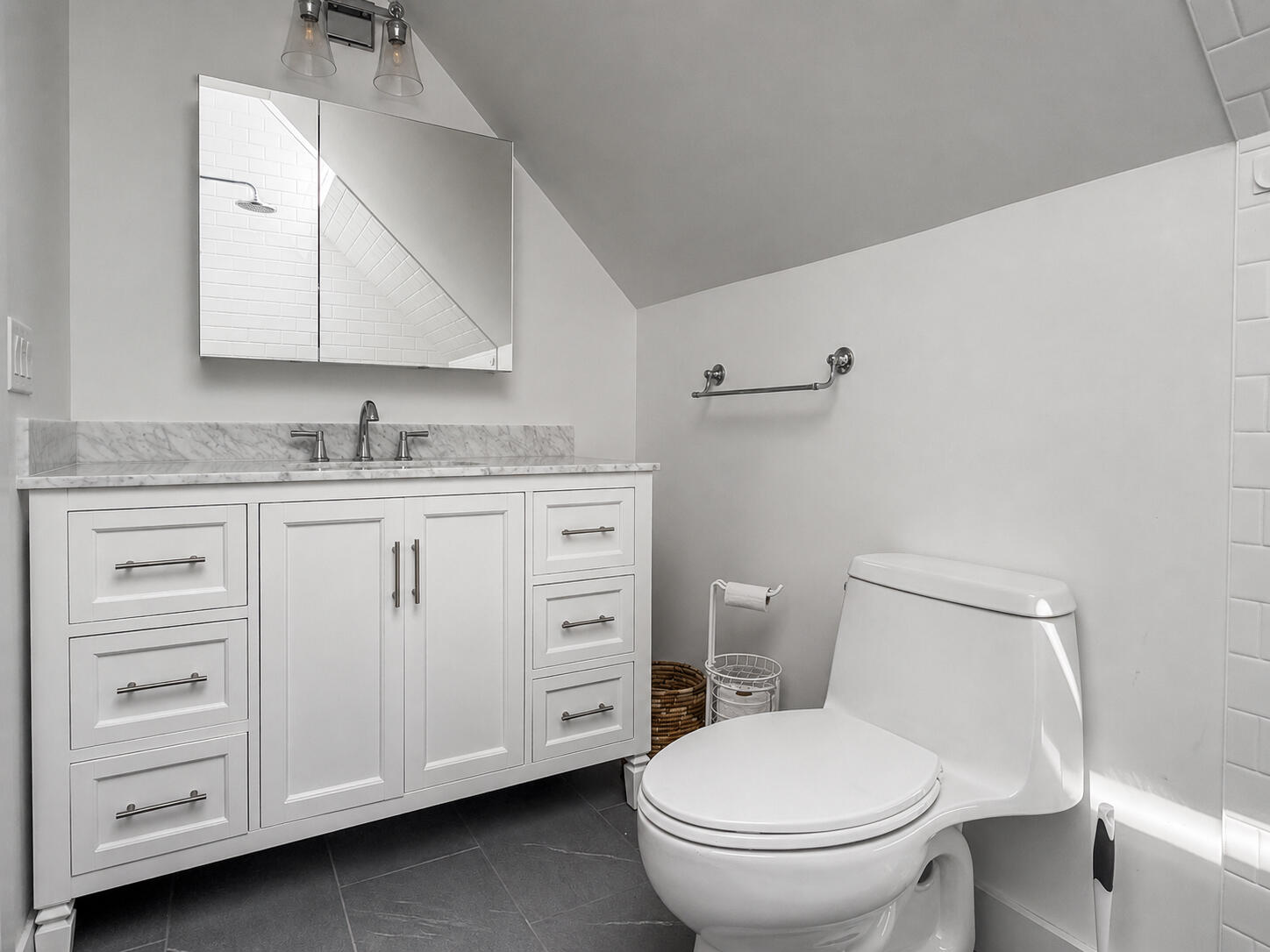 31 Josiah Sachem Way