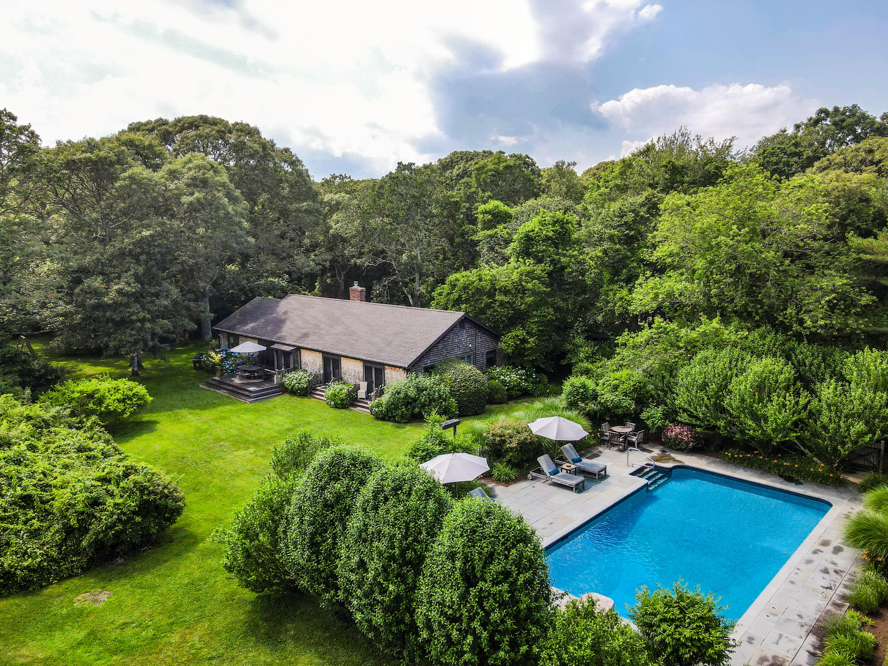 31 Josiah Sachem Way