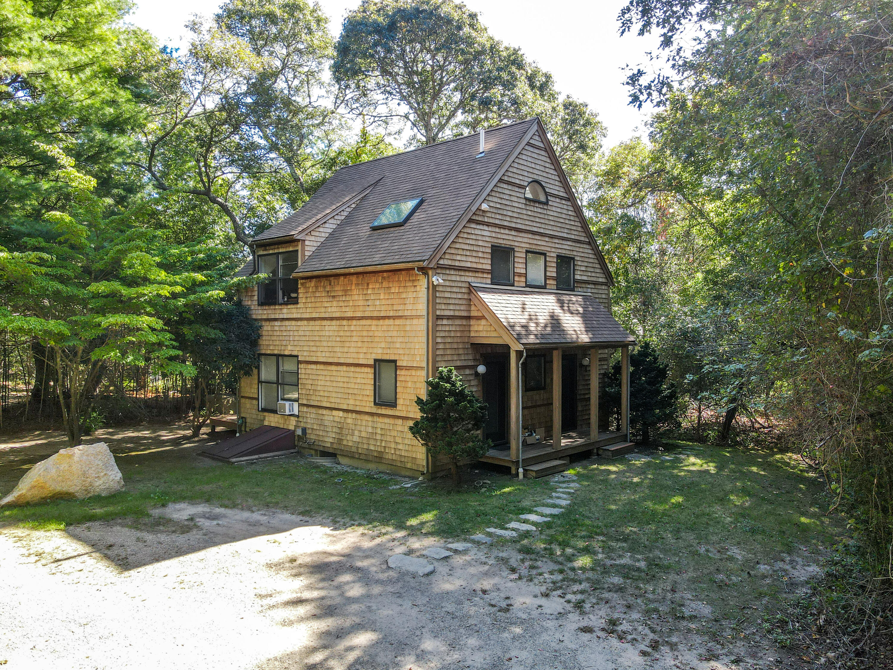 31 Josiah Sachem Way